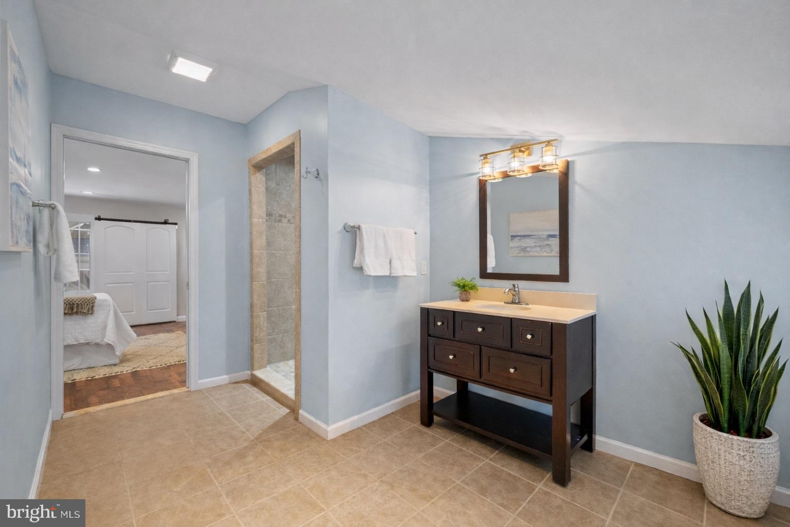 LITTLE ITALY - Residential