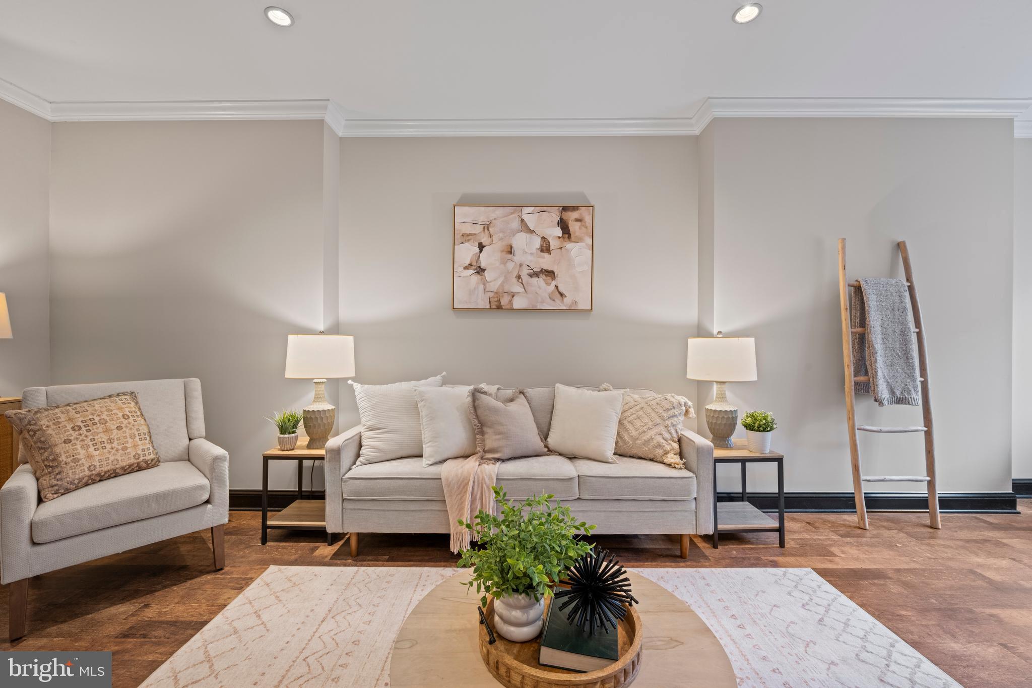 LITTLE ITALY - Residential