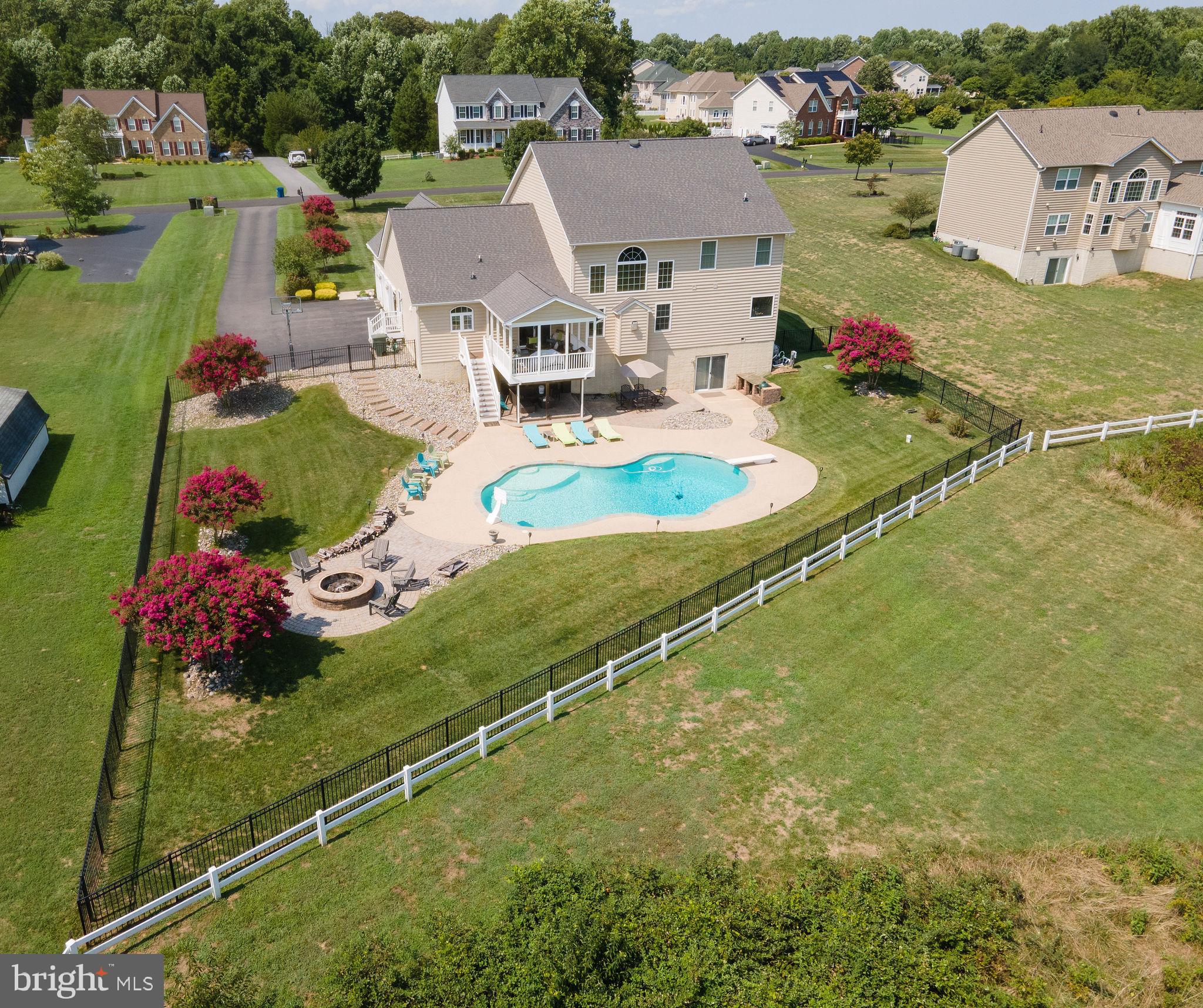 TIMBERNECK - Residential