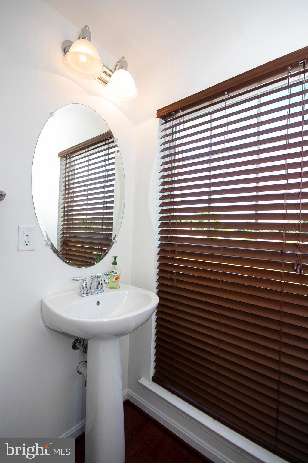 ADMIRALS LANDING - Residential