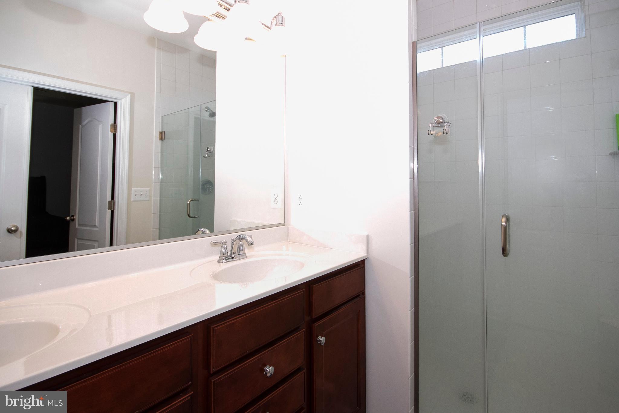 ADMIRALS LANDING - Residential