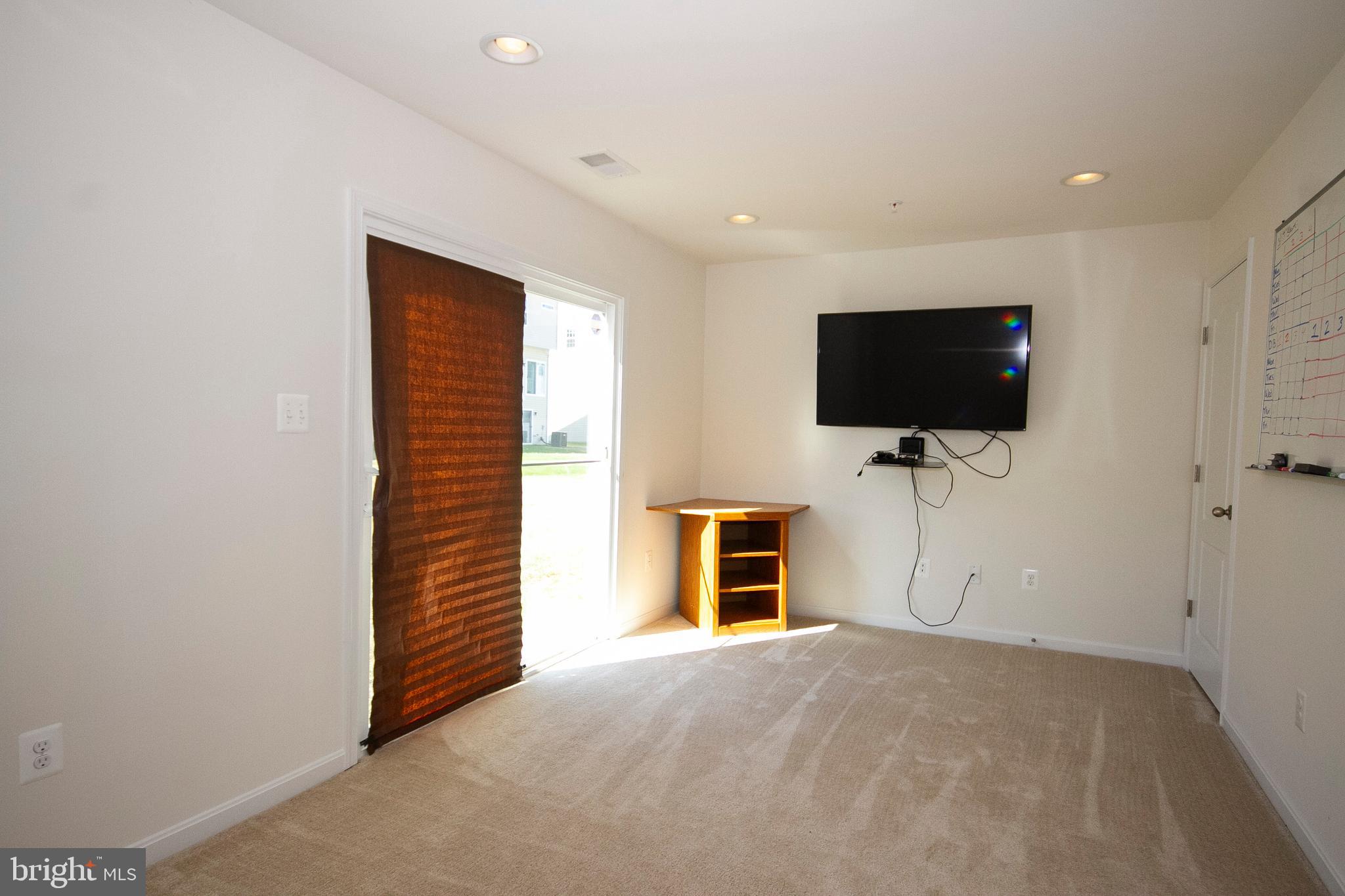 ADMIRALS LANDING - Residential