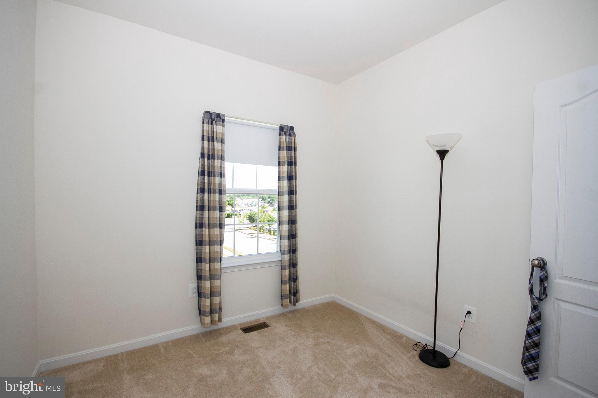 ADMIRALS LANDING - Residential