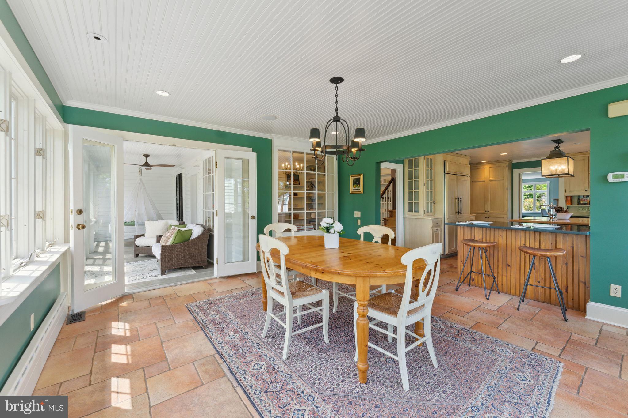 MCLEAN ESTATES - Residential