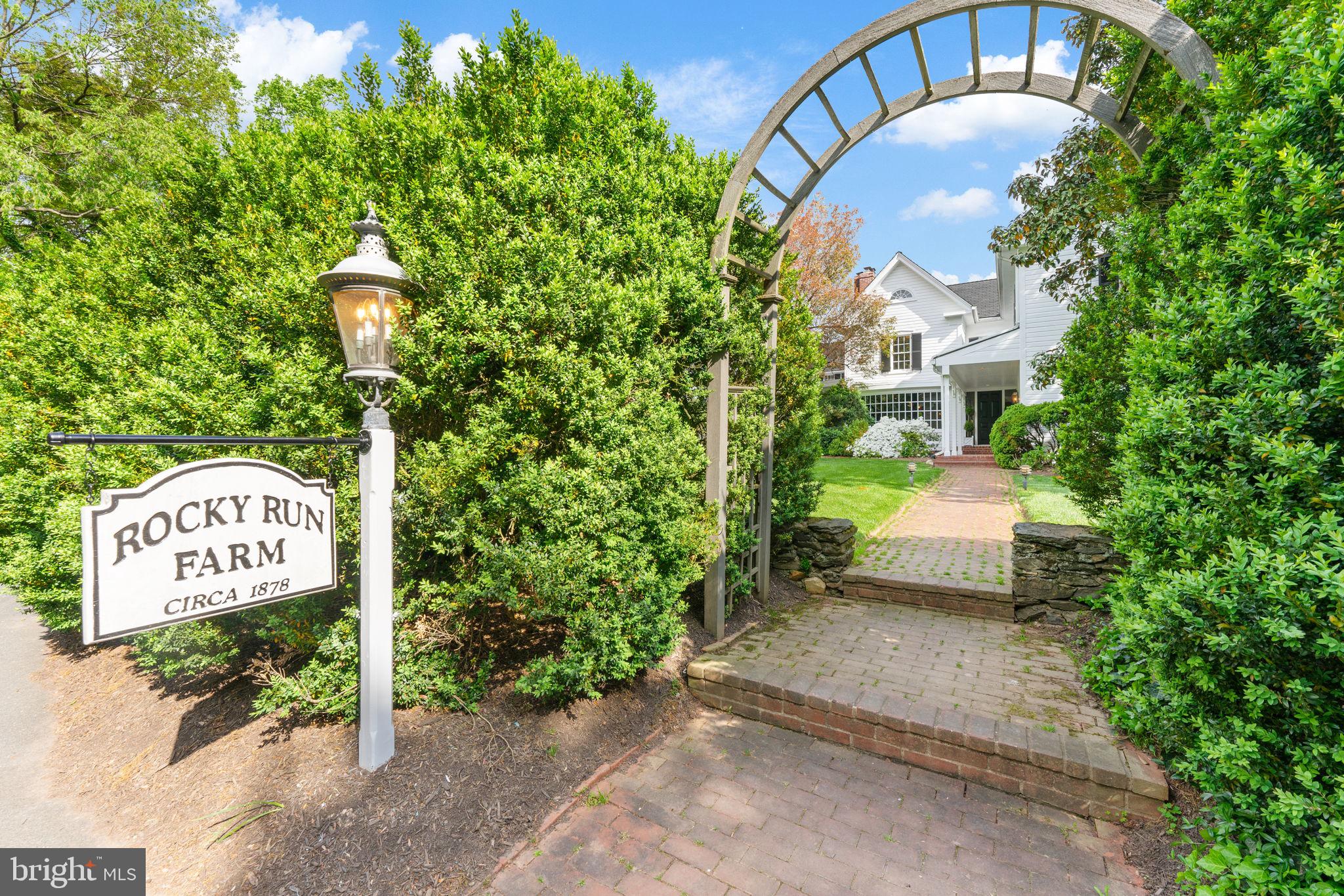 MCLEAN ESTATES - Residential