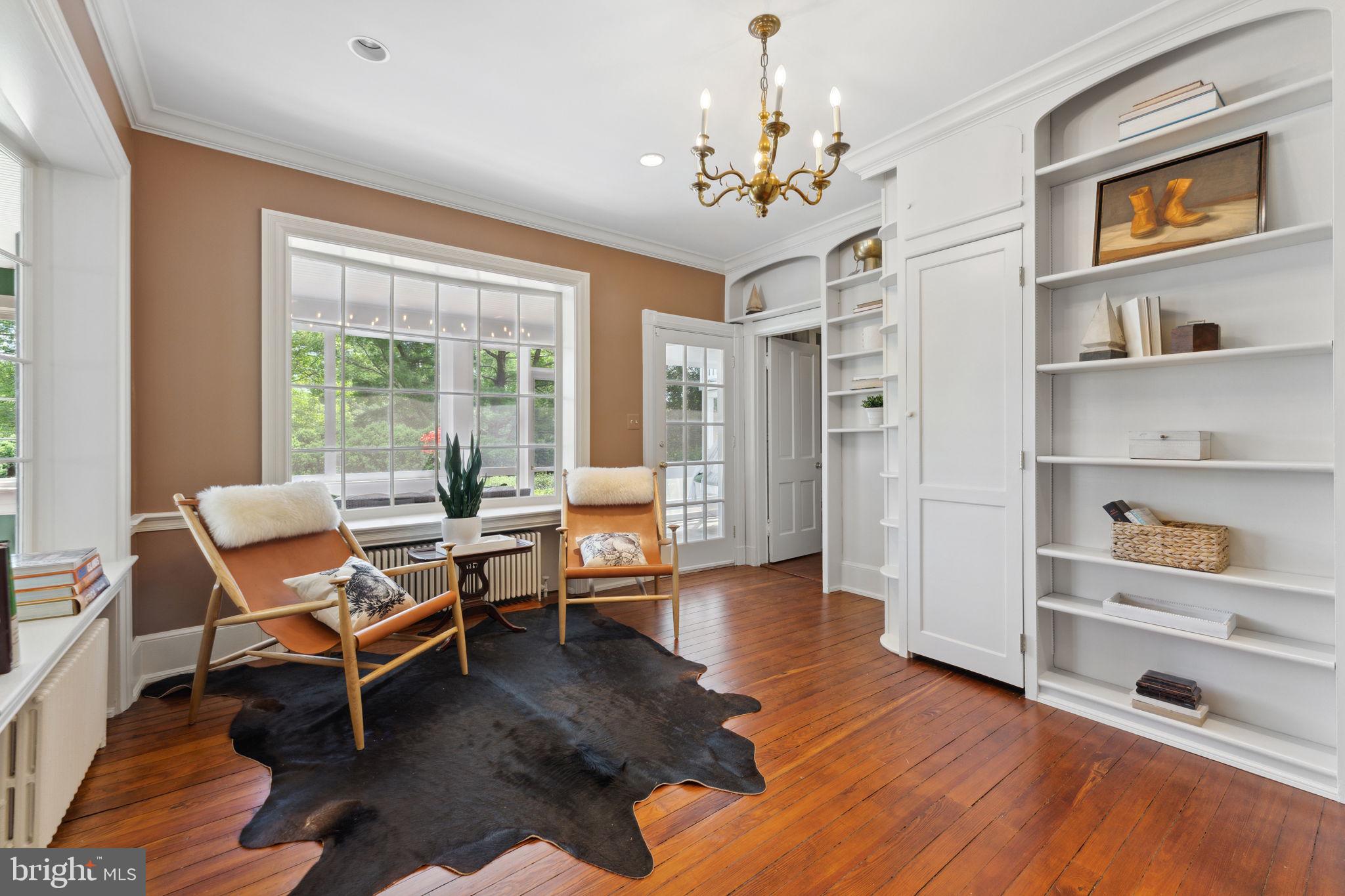 MCLEAN ESTATES - Residential