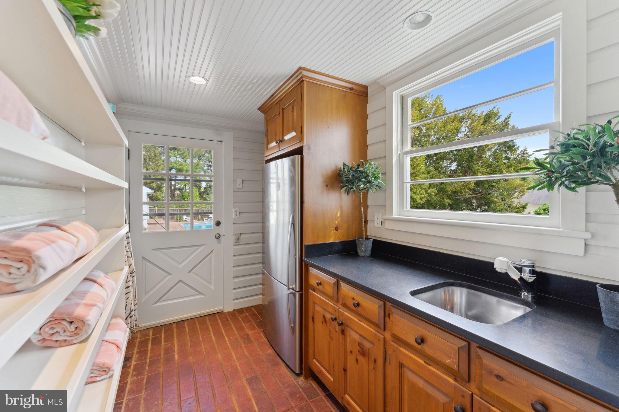 MCLEAN ESTATES - Residential