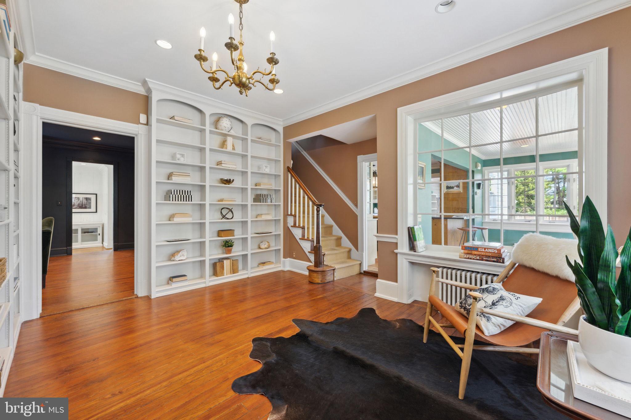 MCLEAN ESTATES - Residential