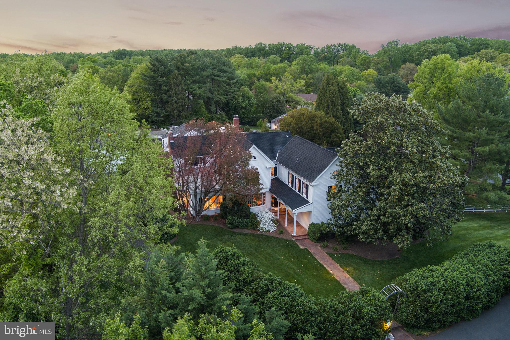 MCLEAN ESTATES - Residential