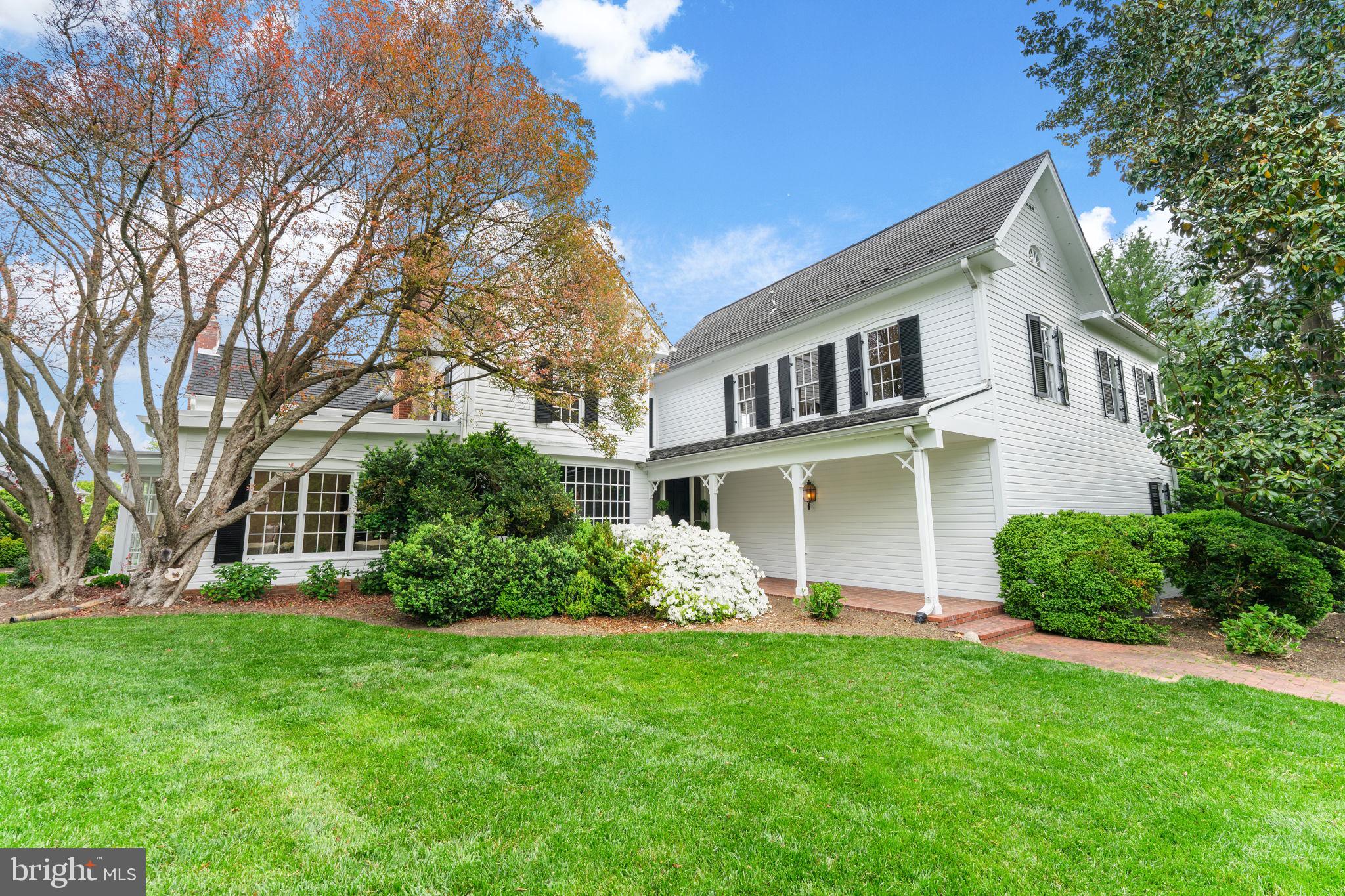 MCLEAN ESTATES - Residential