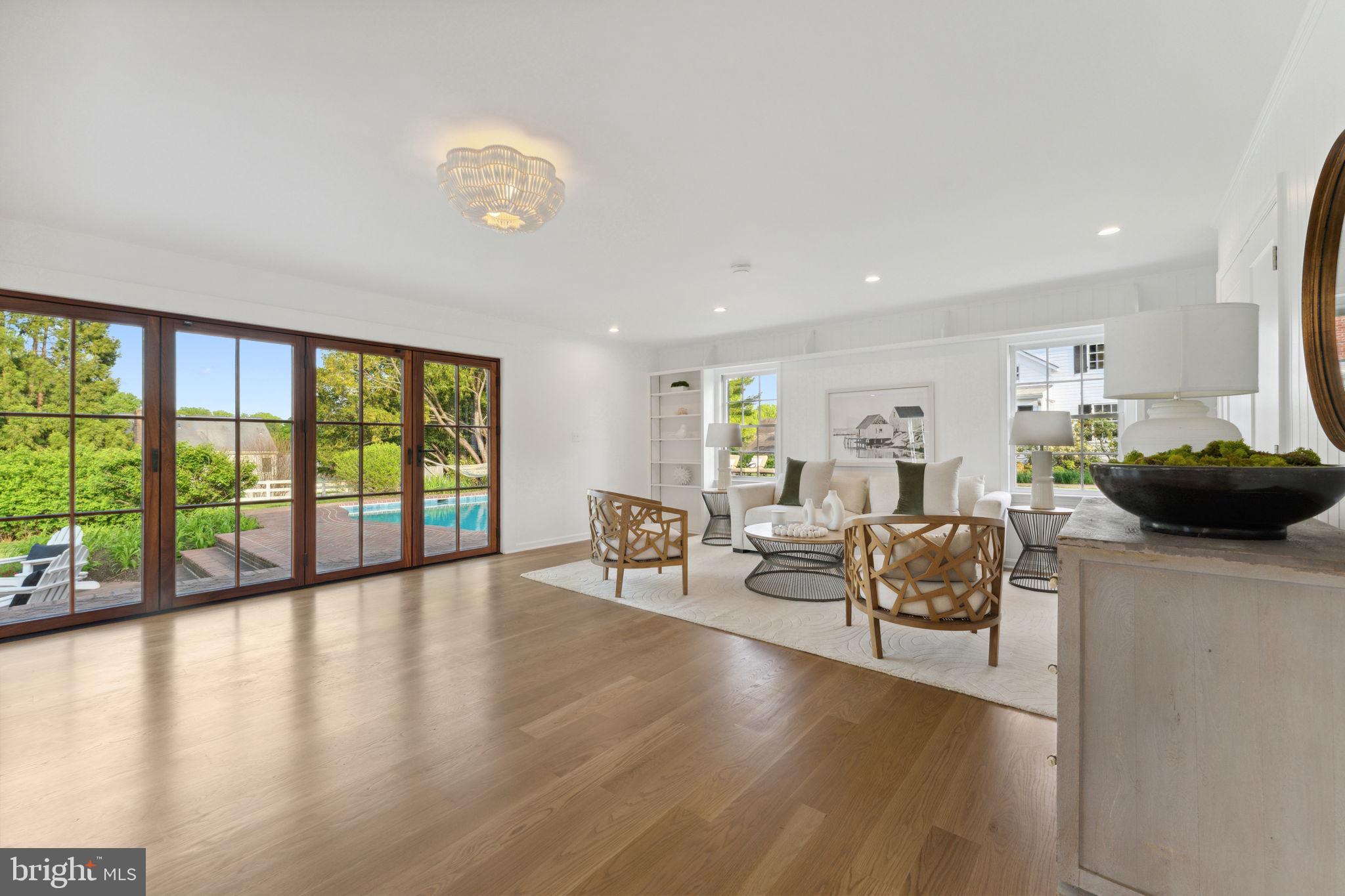 MCLEAN ESTATES - Residential