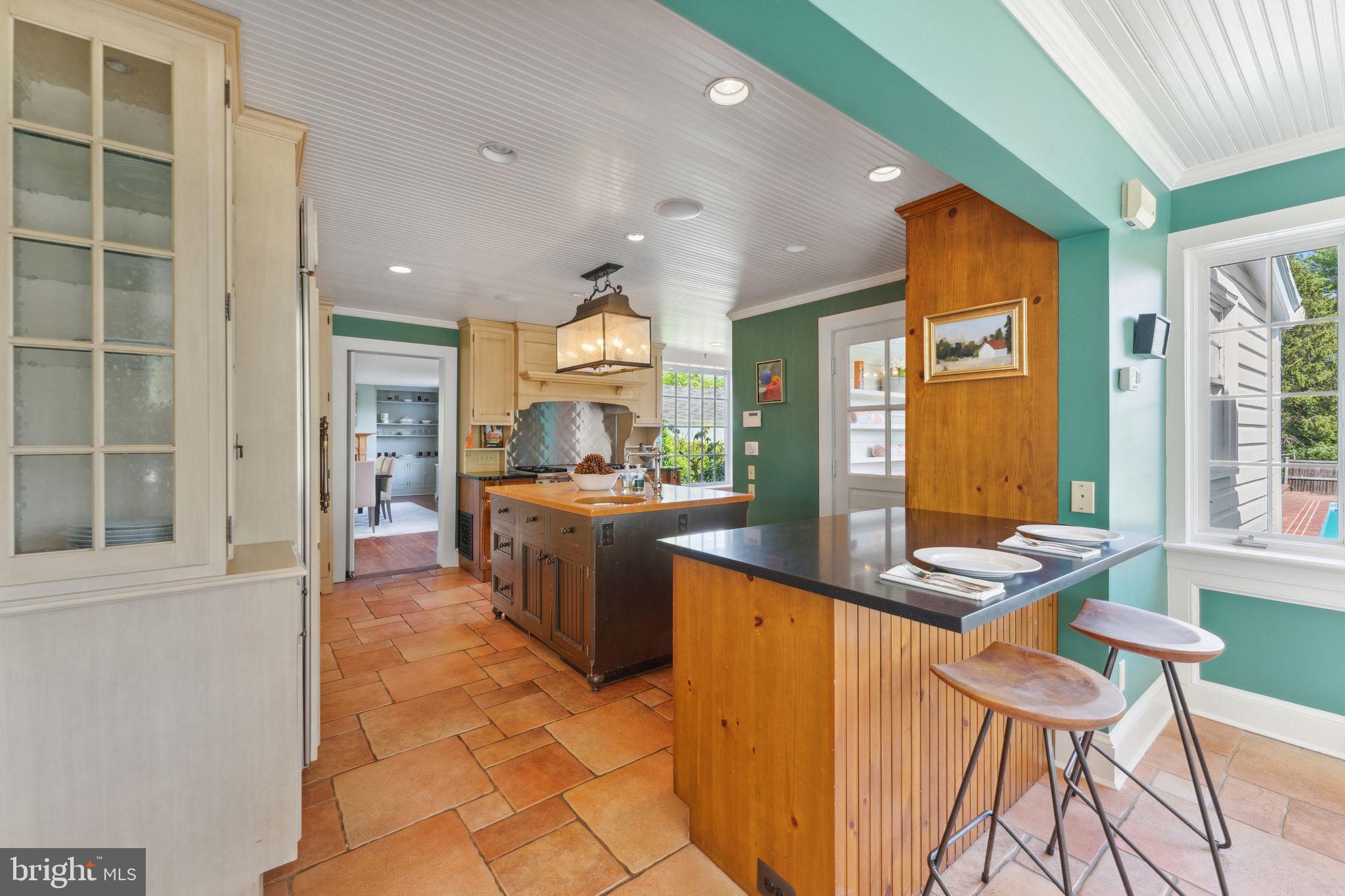 MCLEAN ESTATES - Residential