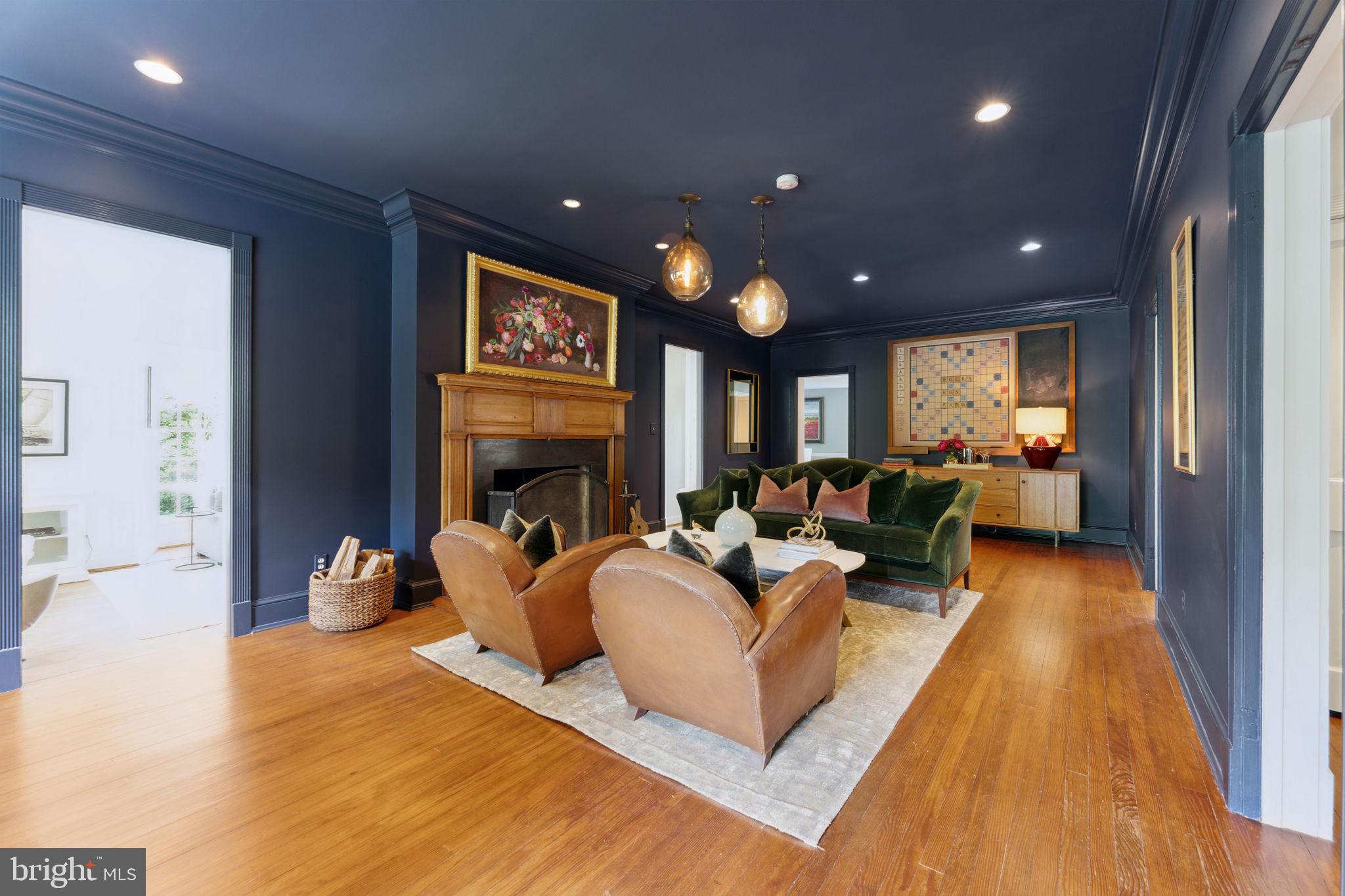 MCLEAN ESTATES - Residential