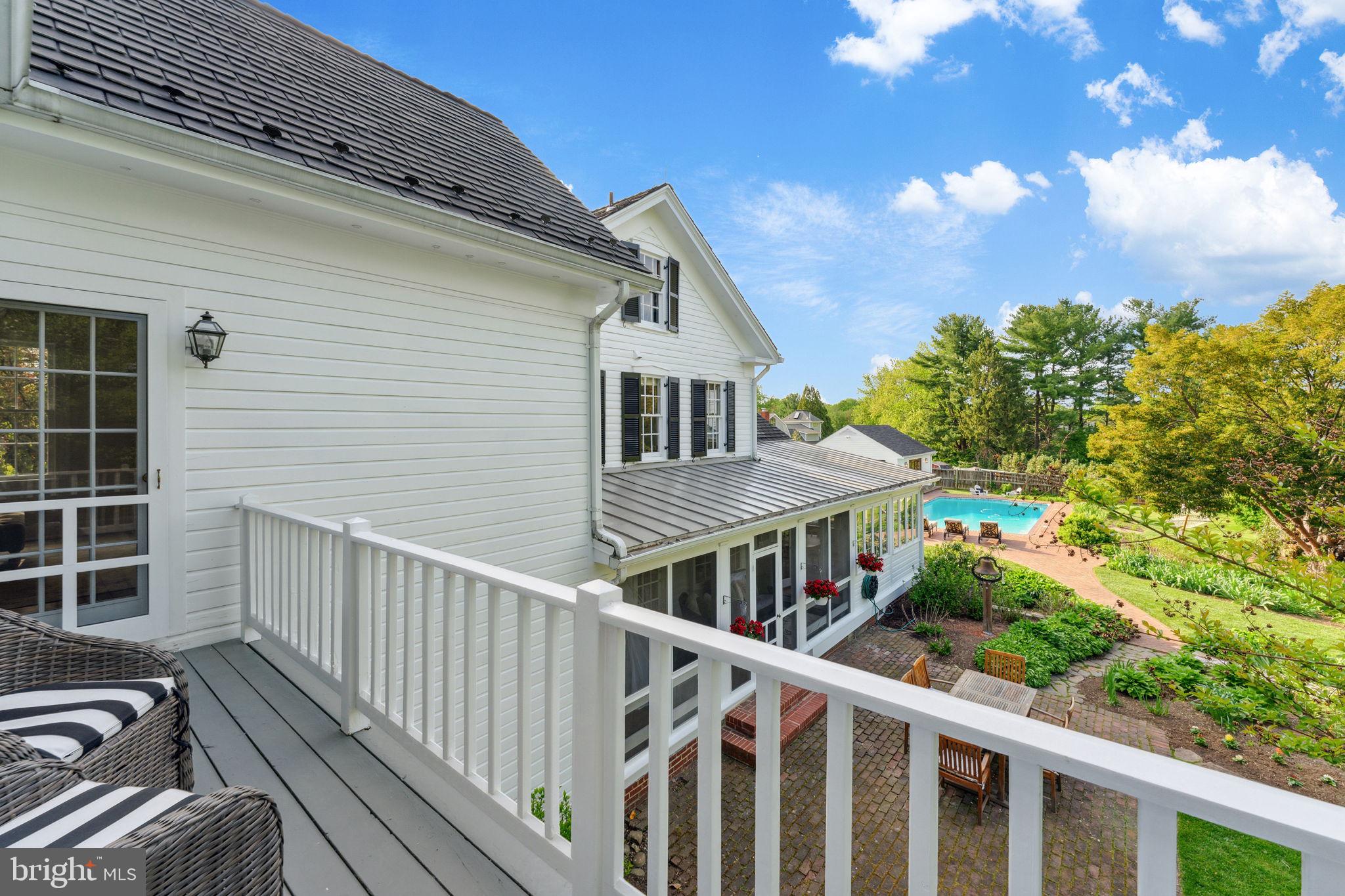 MCLEAN ESTATES - Residential