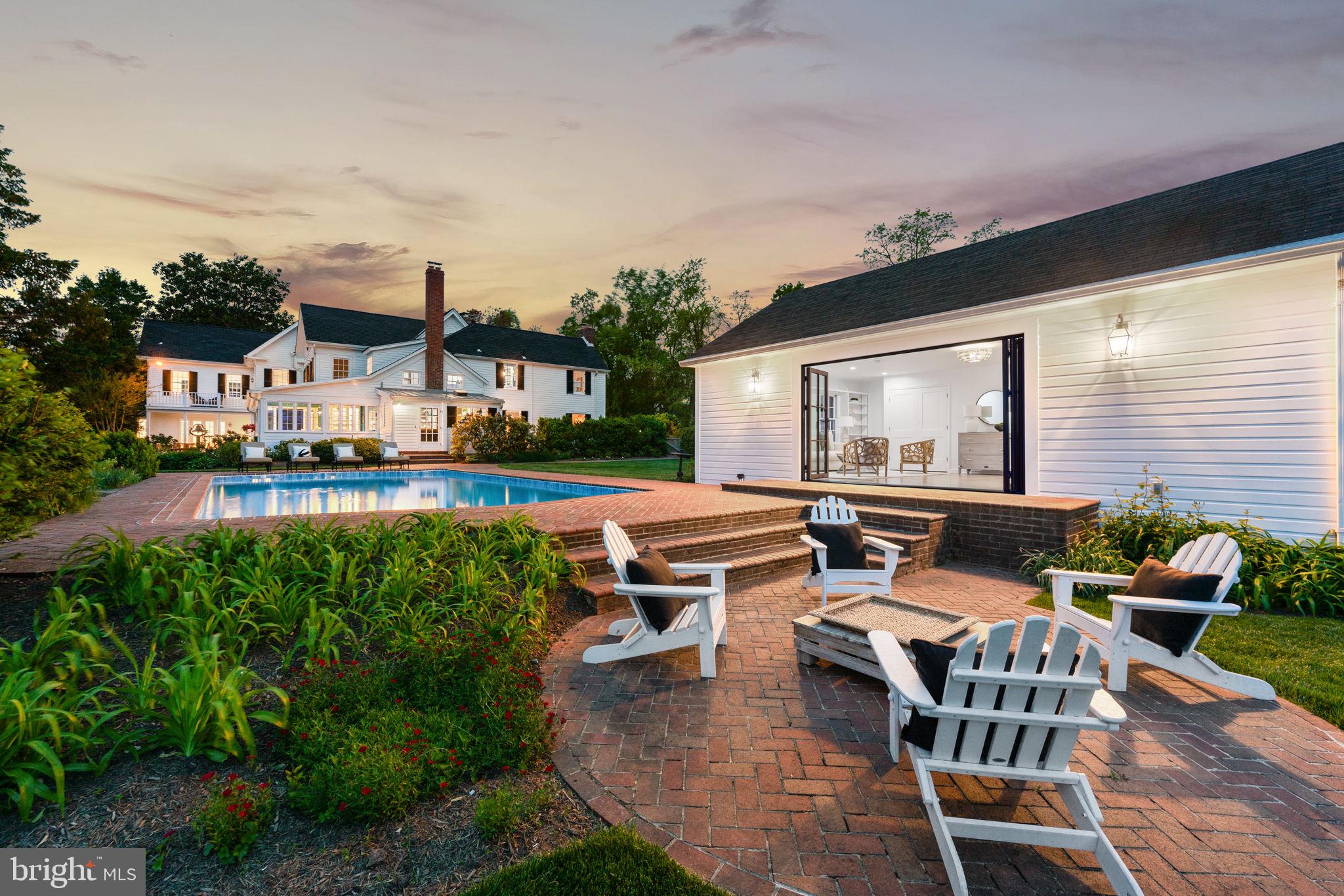 MCLEAN ESTATES - Residential