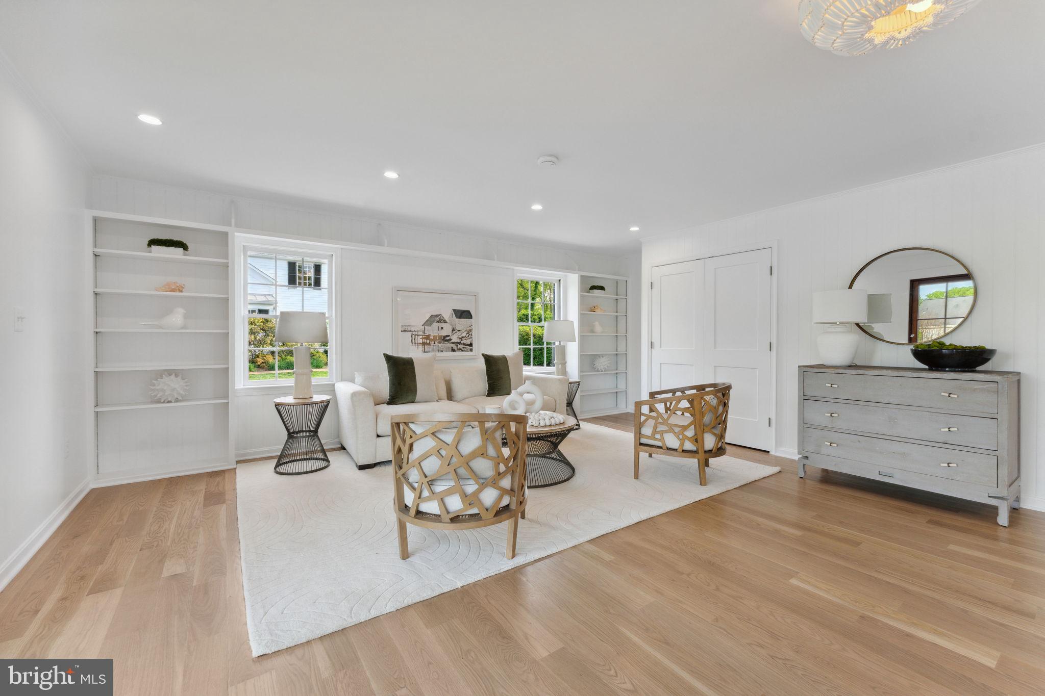 MCLEAN ESTATES - Residential