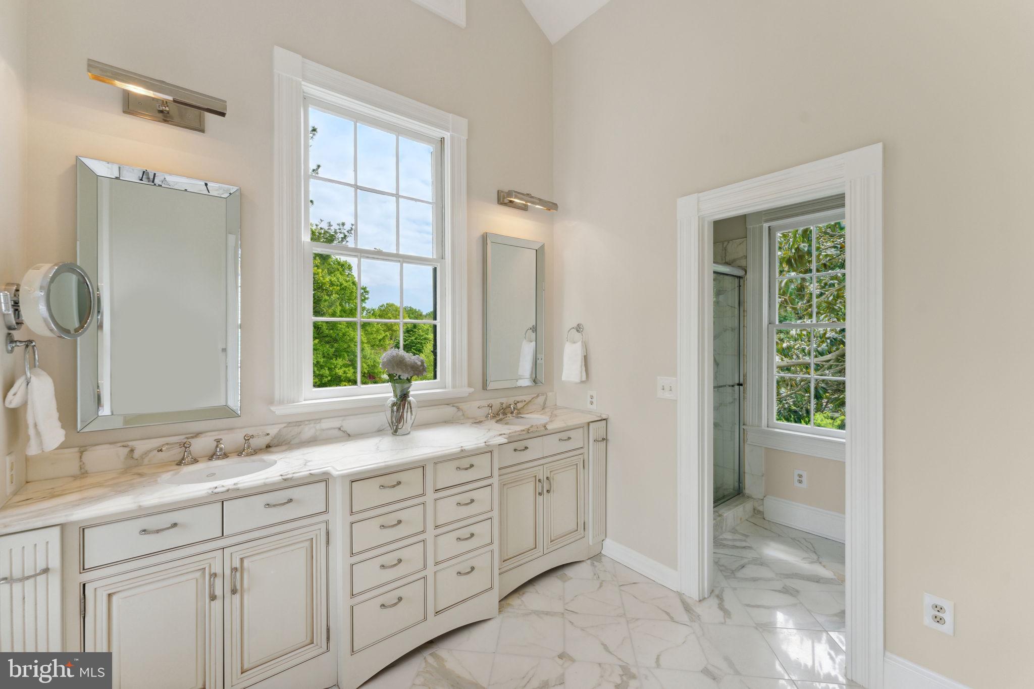 MCLEAN ESTATES - Residential