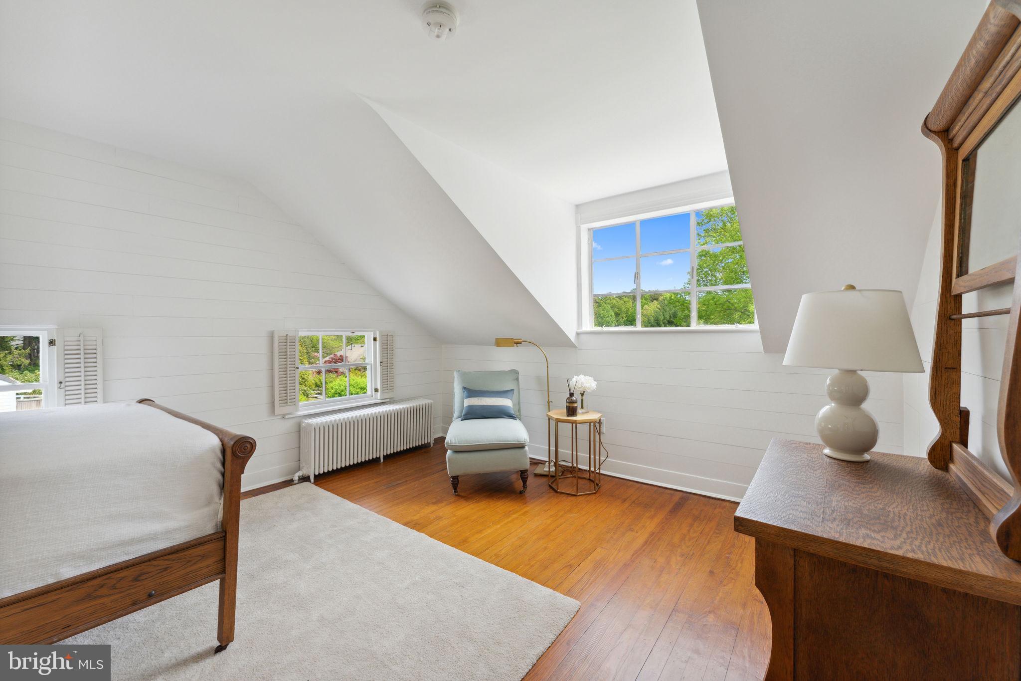 MCLEAN ESTATES - Residential