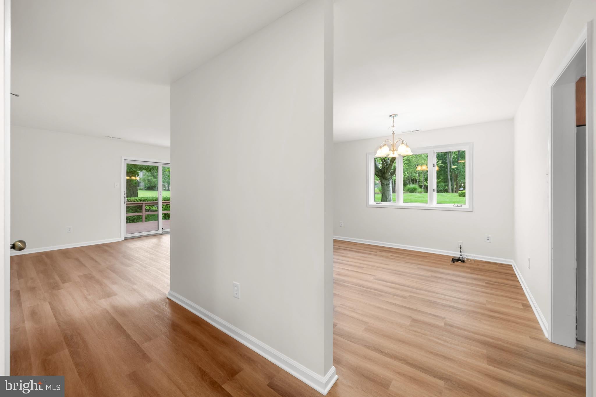 869 JEFFERSON WAY