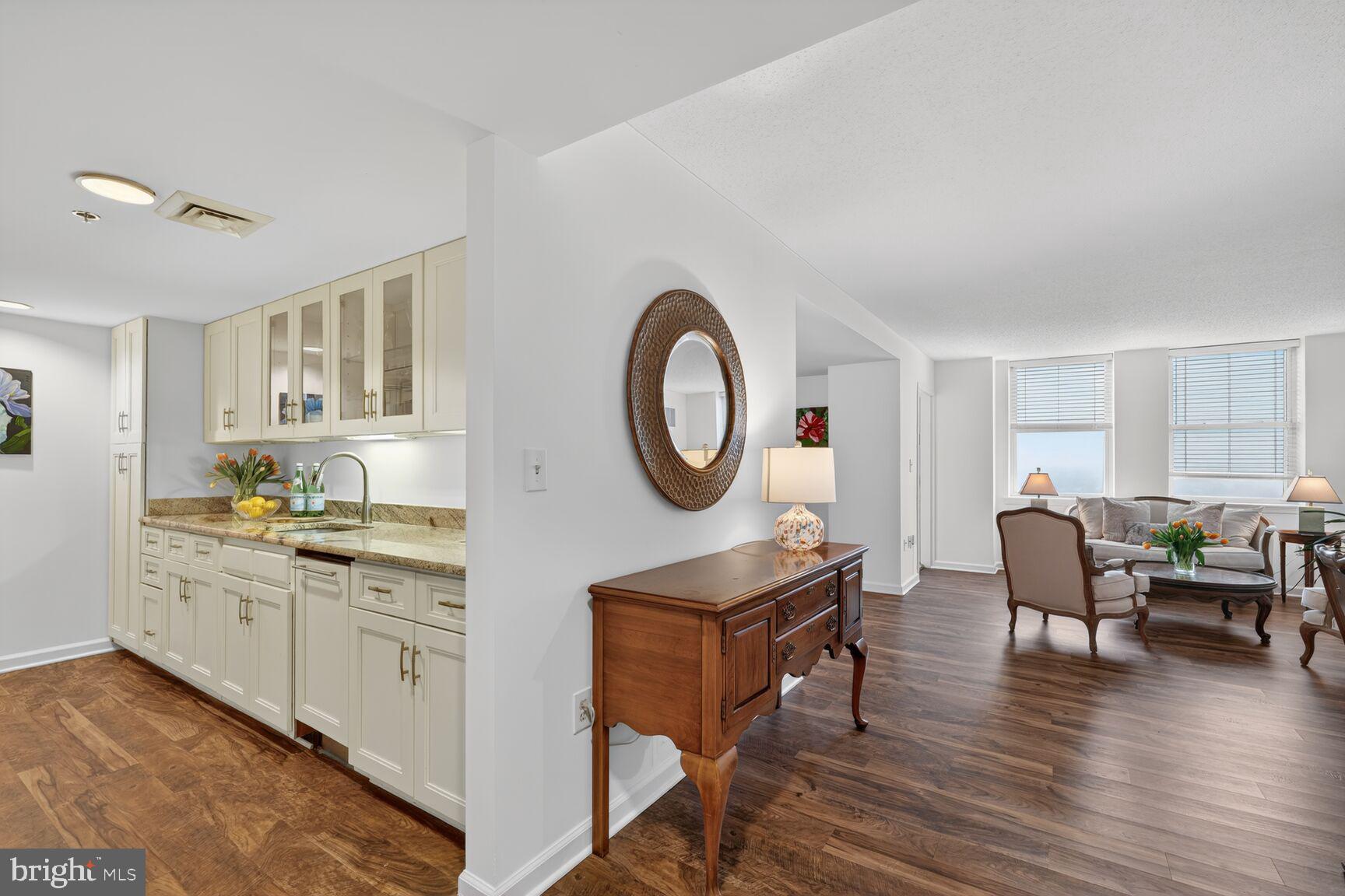 900 N TAYLOR STREET 1612