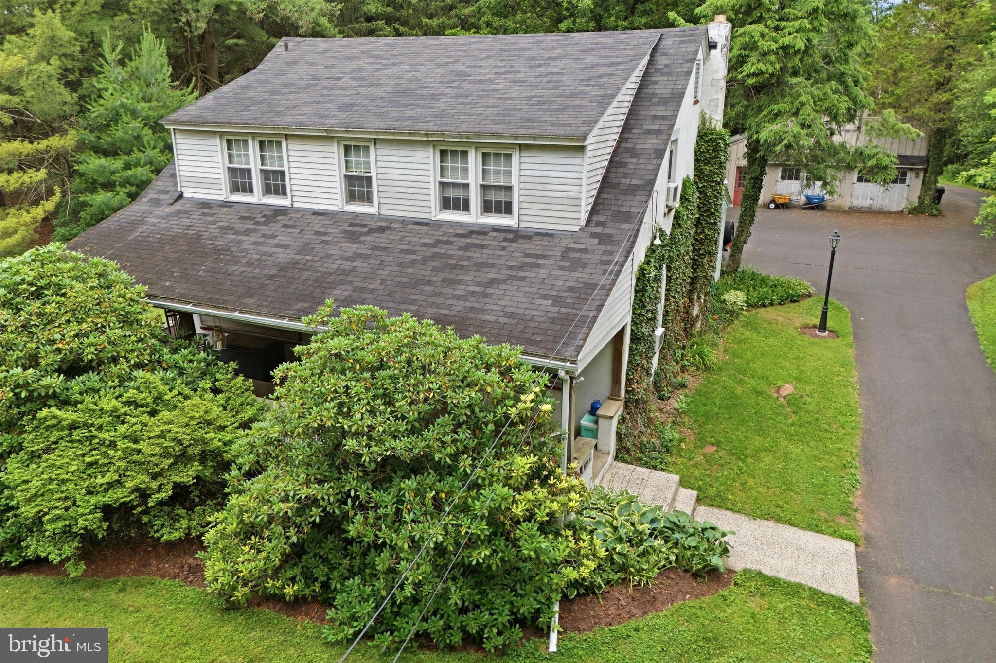 1933 DETWILER ROAD