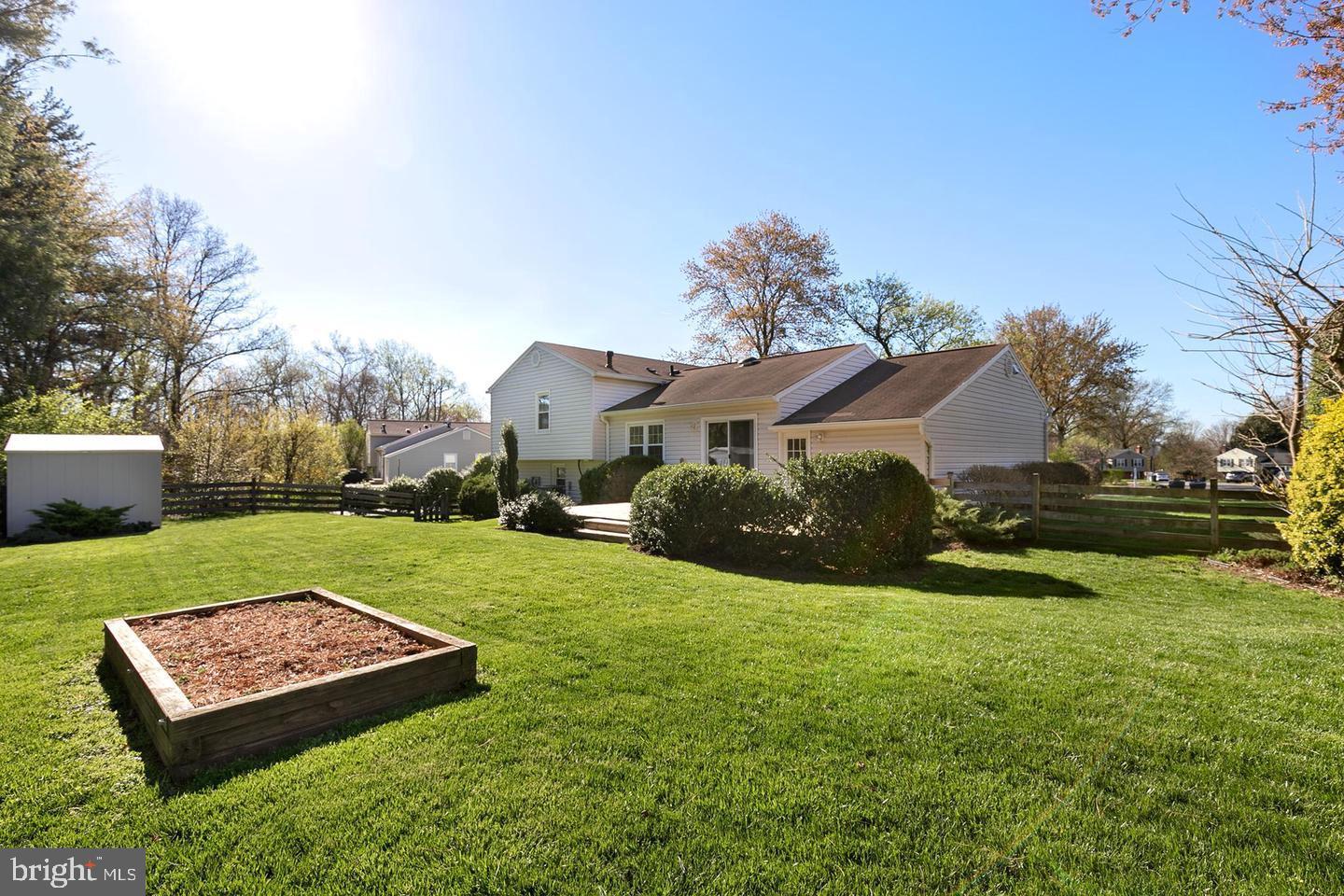 LAKE BRADDOCK - Residential Lease