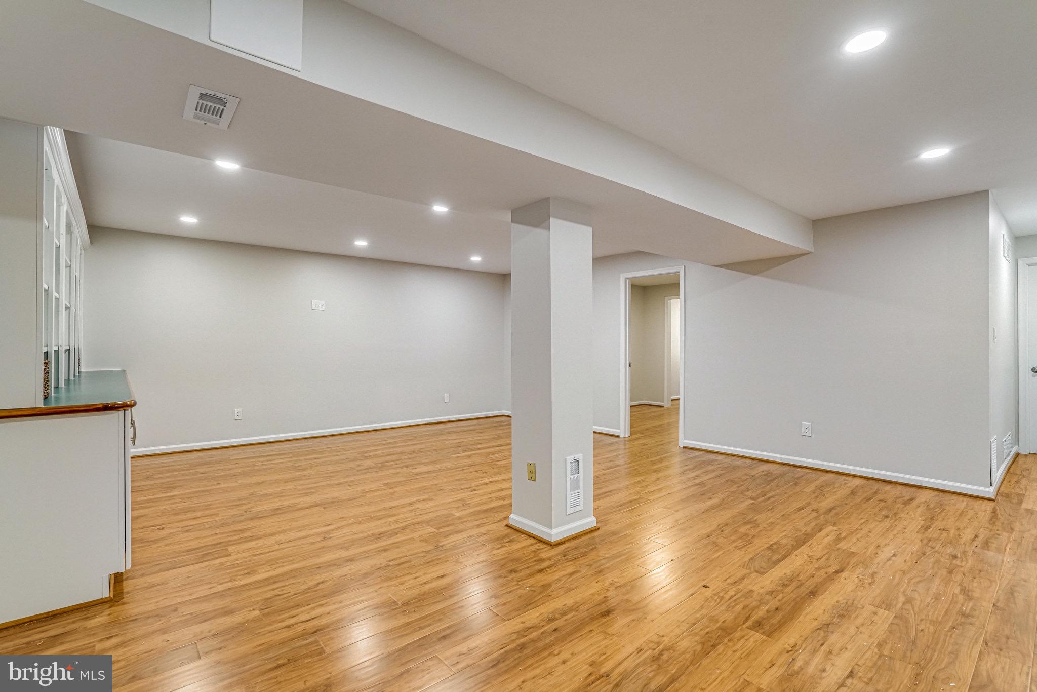 ROLLING VALLEY - Residential