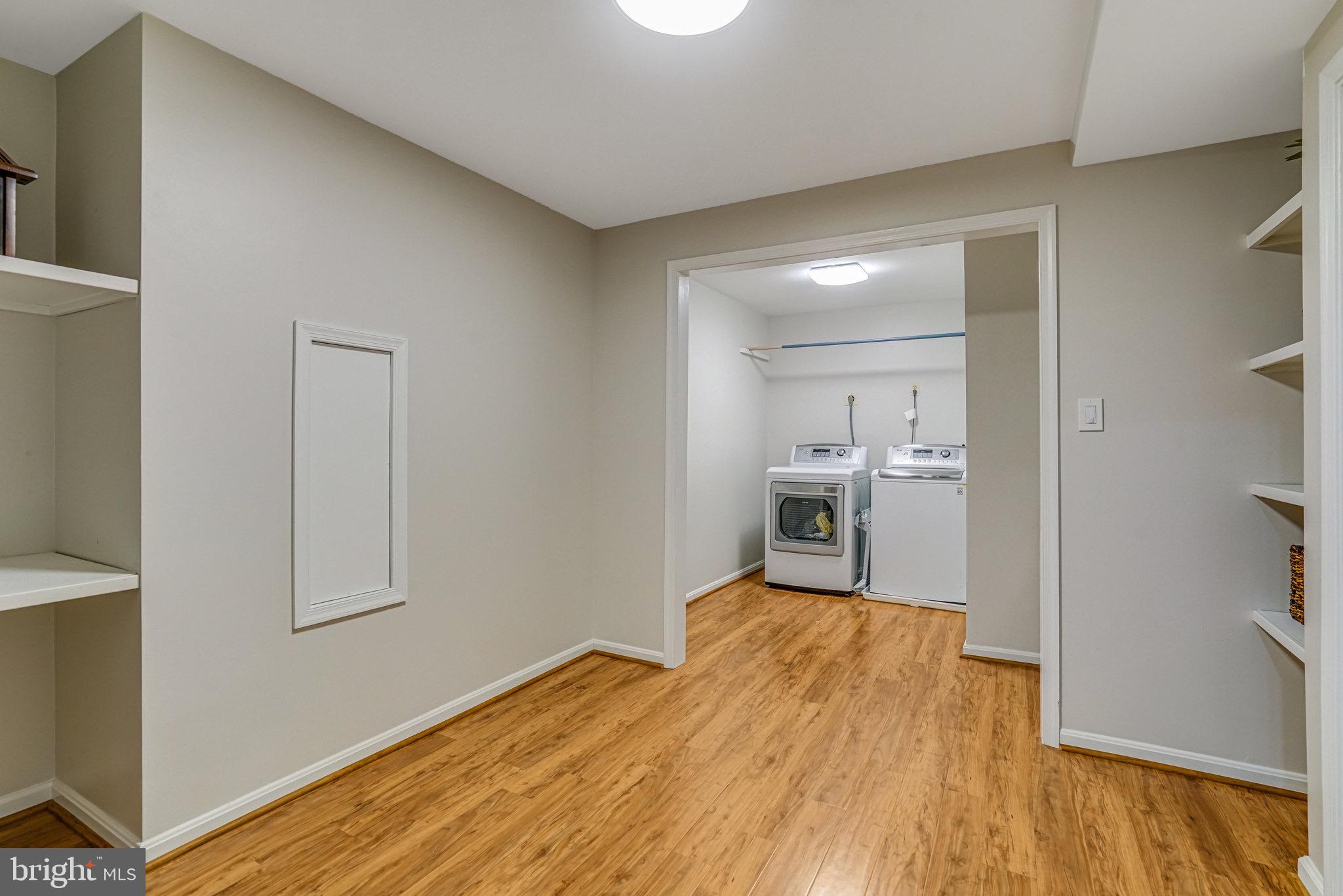 ROLLING VALLEY - Residential