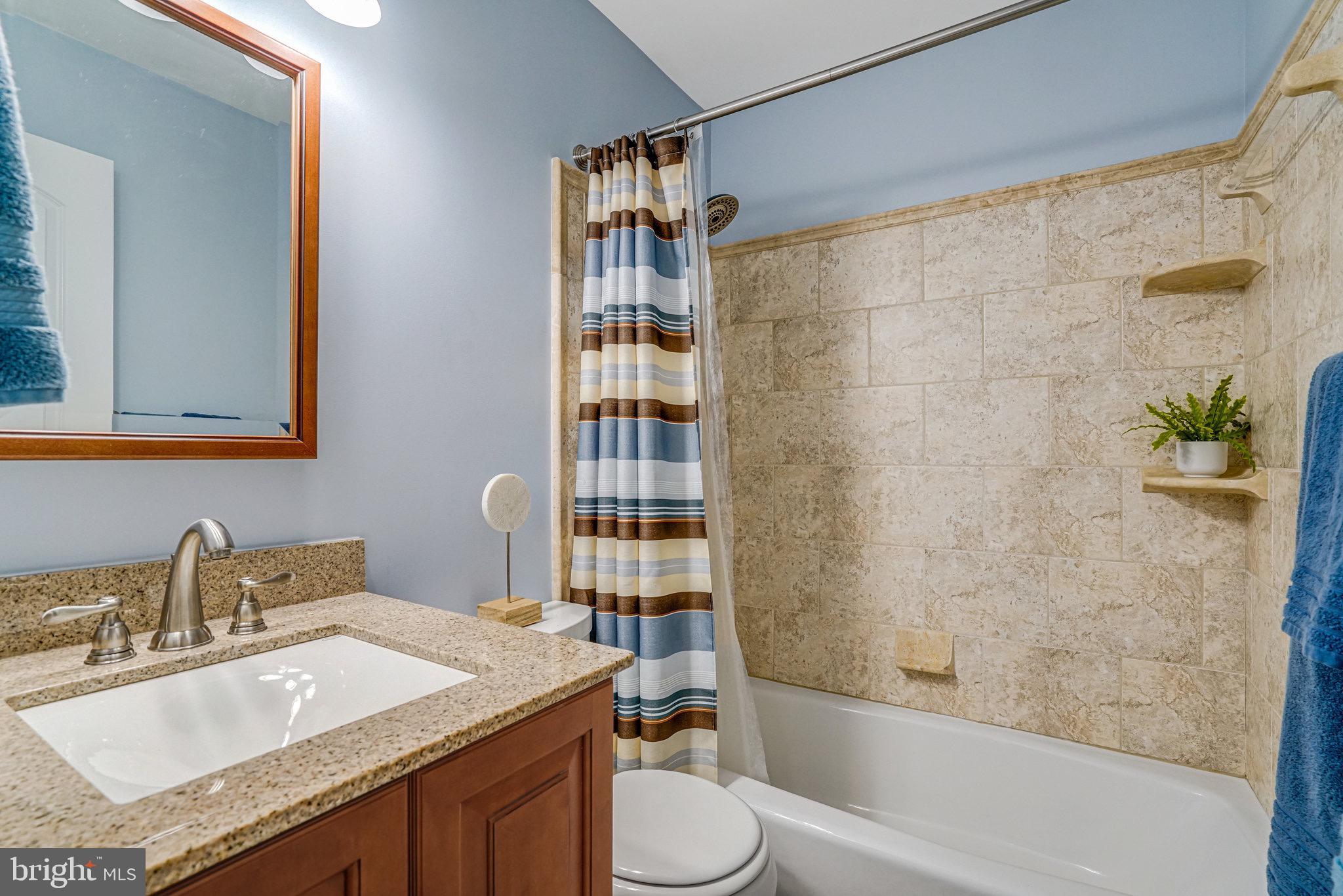 ROLLING VALLEY - Residential