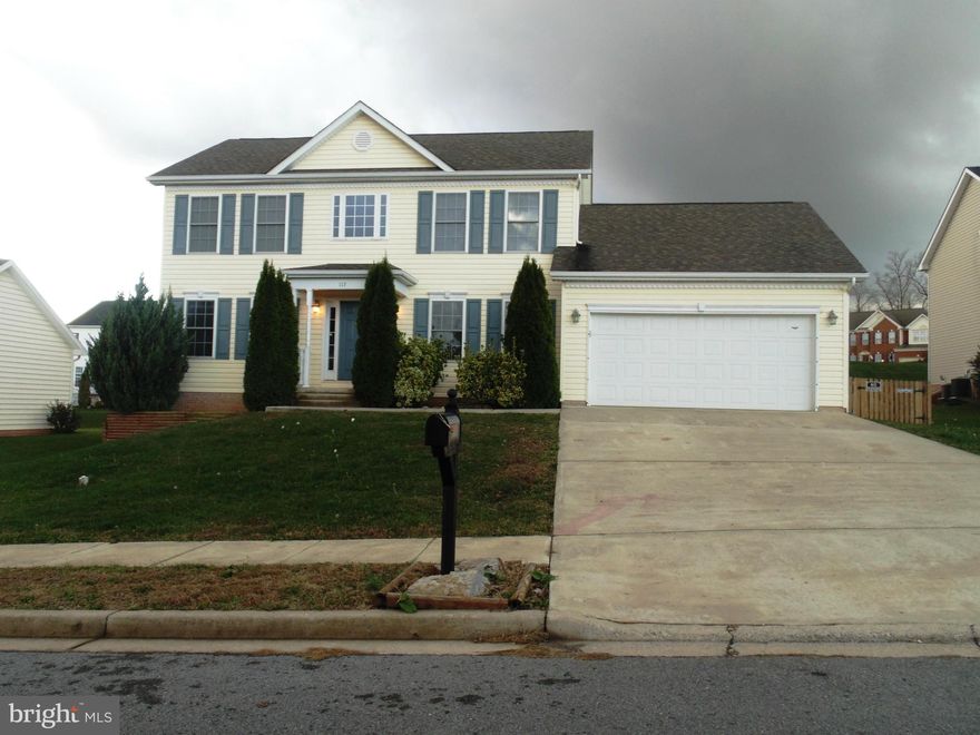 GORGEOUS COLONIAL WITH FULL FINISHED BASEMENT IN POPULAR S/D THE GALLERY. INTERIOR COMPLETELY RENOVATED. NEW CARPET, WOOD FLOORS, CERAMIC TILE, PAINT, STAINLESS APPLIANCES,LIGHTING AND PAINT. TWO CAR GARAGE WITH WORK SHOP, FENCED BACK YARD WITH SHED AND BACK PORCH. OVER 3000 SQ. FT. ALL ON A QUITE CUL-DE-SAC. HURRY TO SEE TODAY!