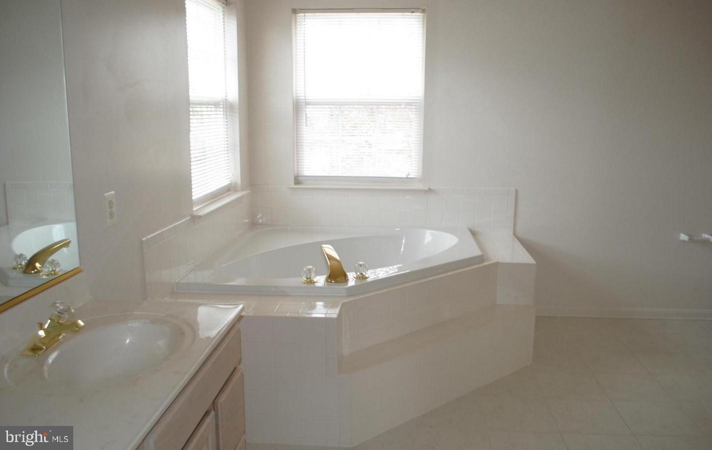 VICTORIA'S GRANT - Residential Lease