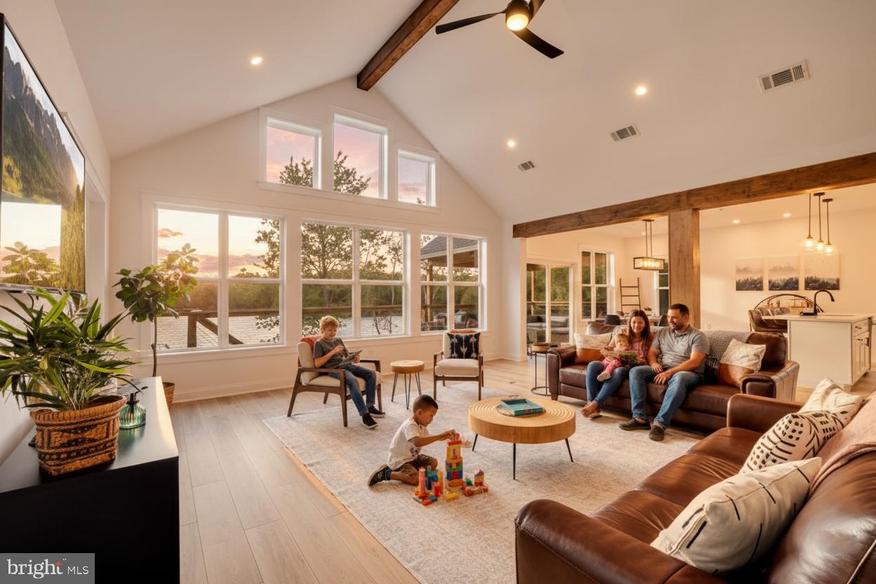 ARROWHEAD  LAKES - Residential