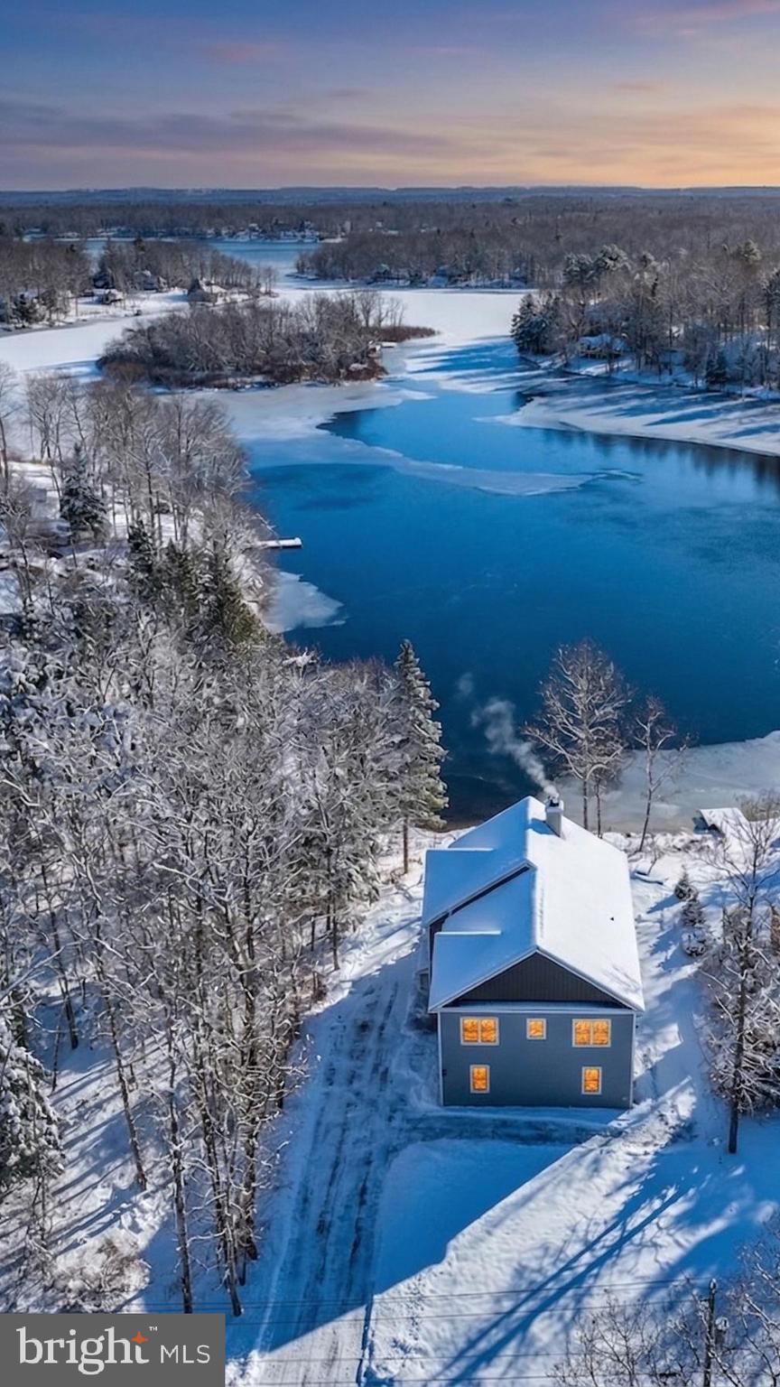 ARROWHEAD  LAKES - Residential