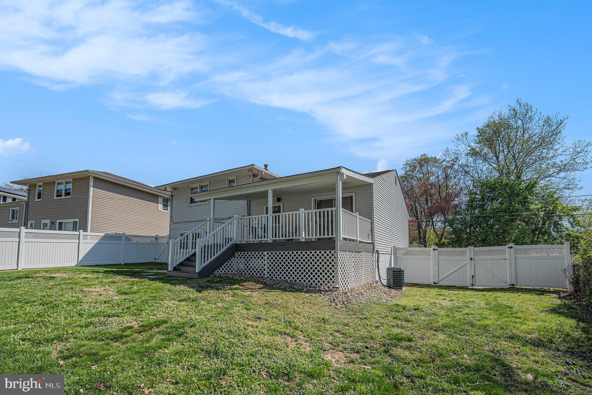 BUSTLETON - Residential