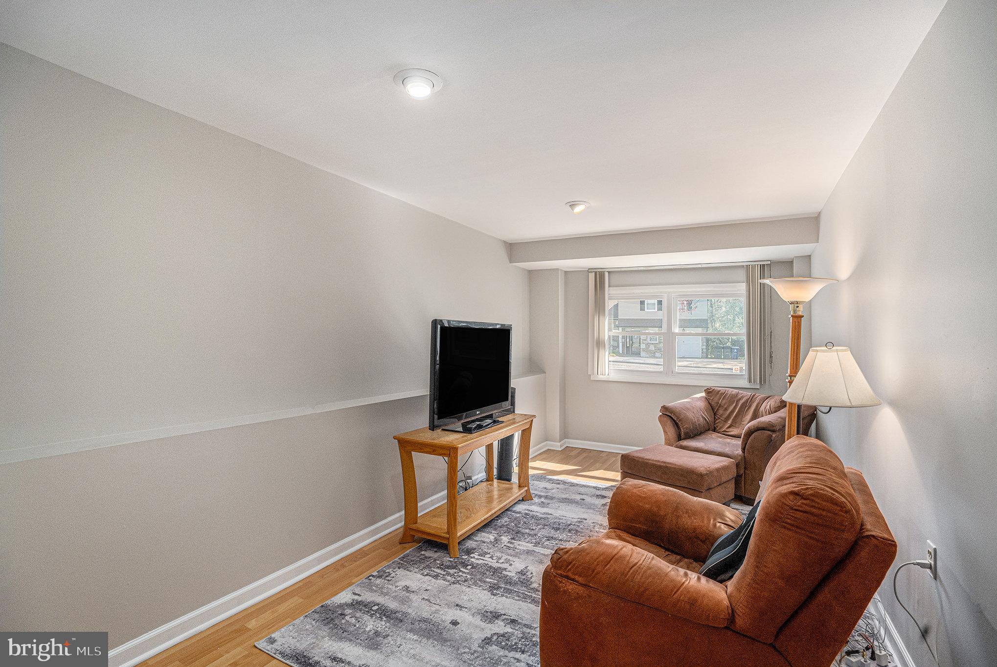 BUSTLETON - Residential