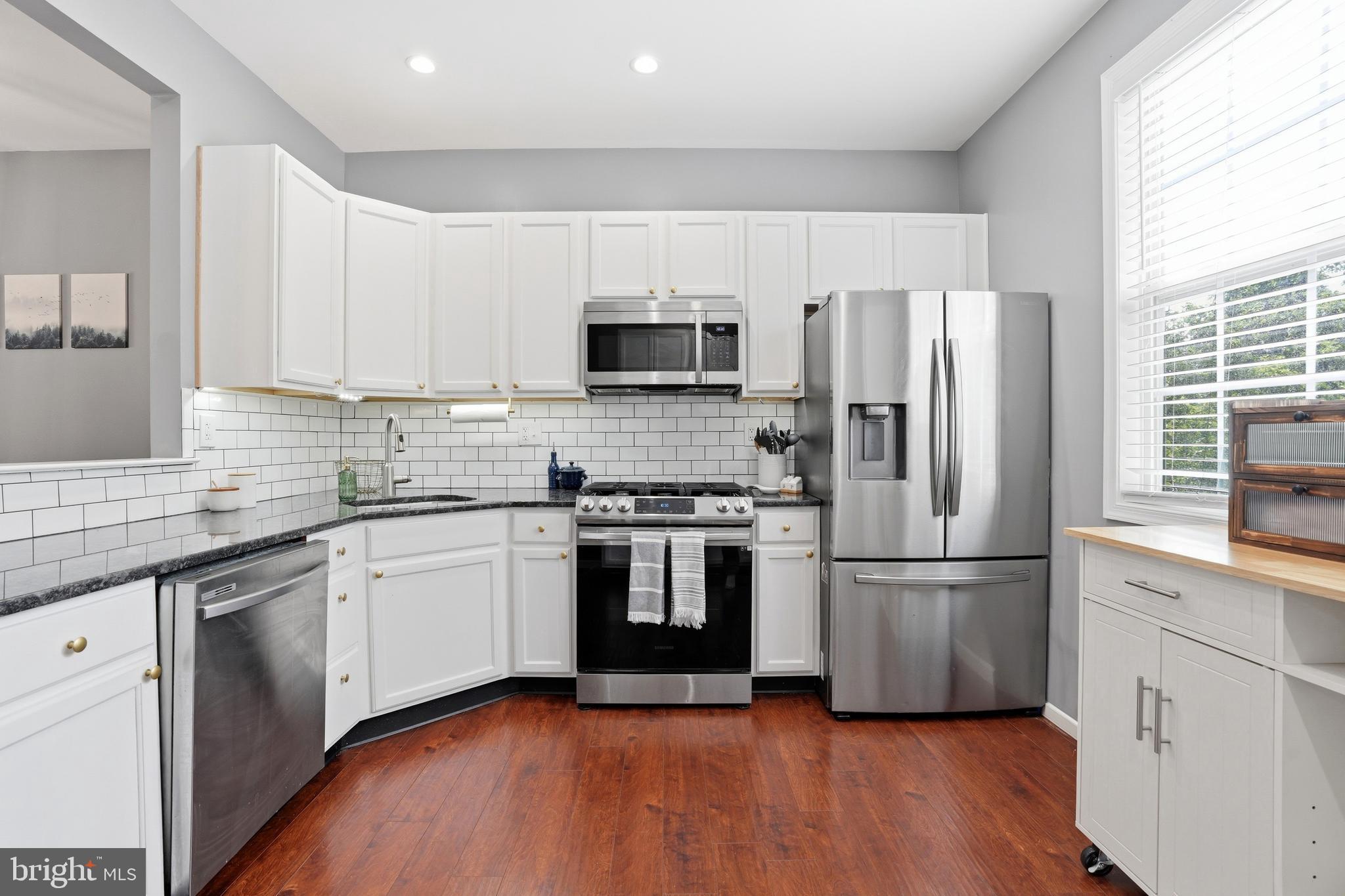 252 ROOSEVELT AVENUE