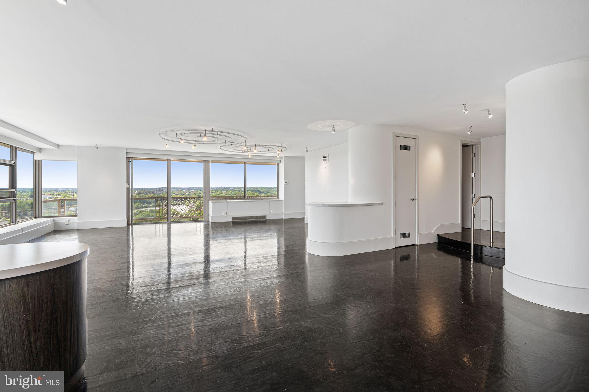 2401 PENNSYLVANIA AVENUE 19A4