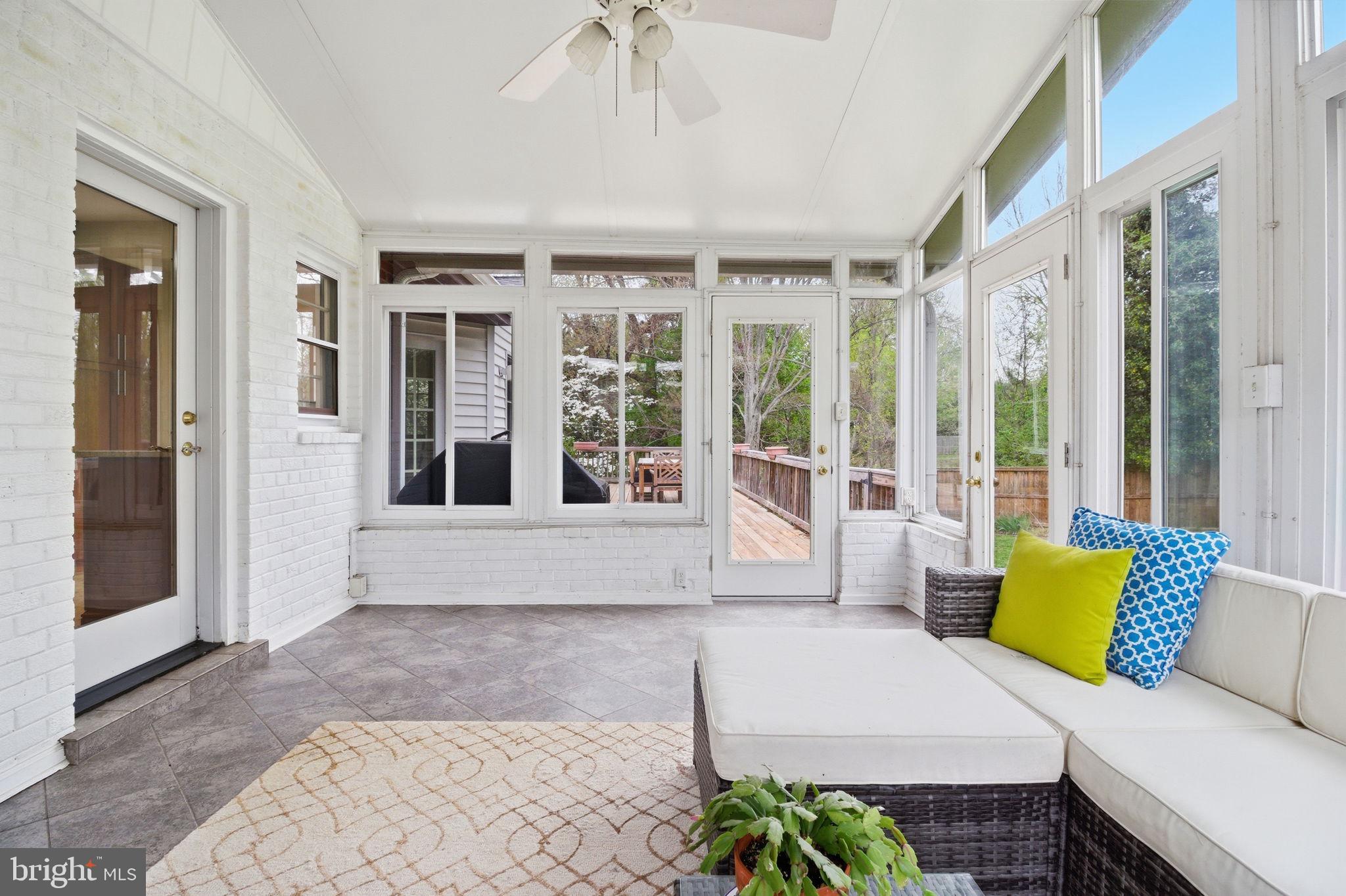 WILLOWRUN - Residential