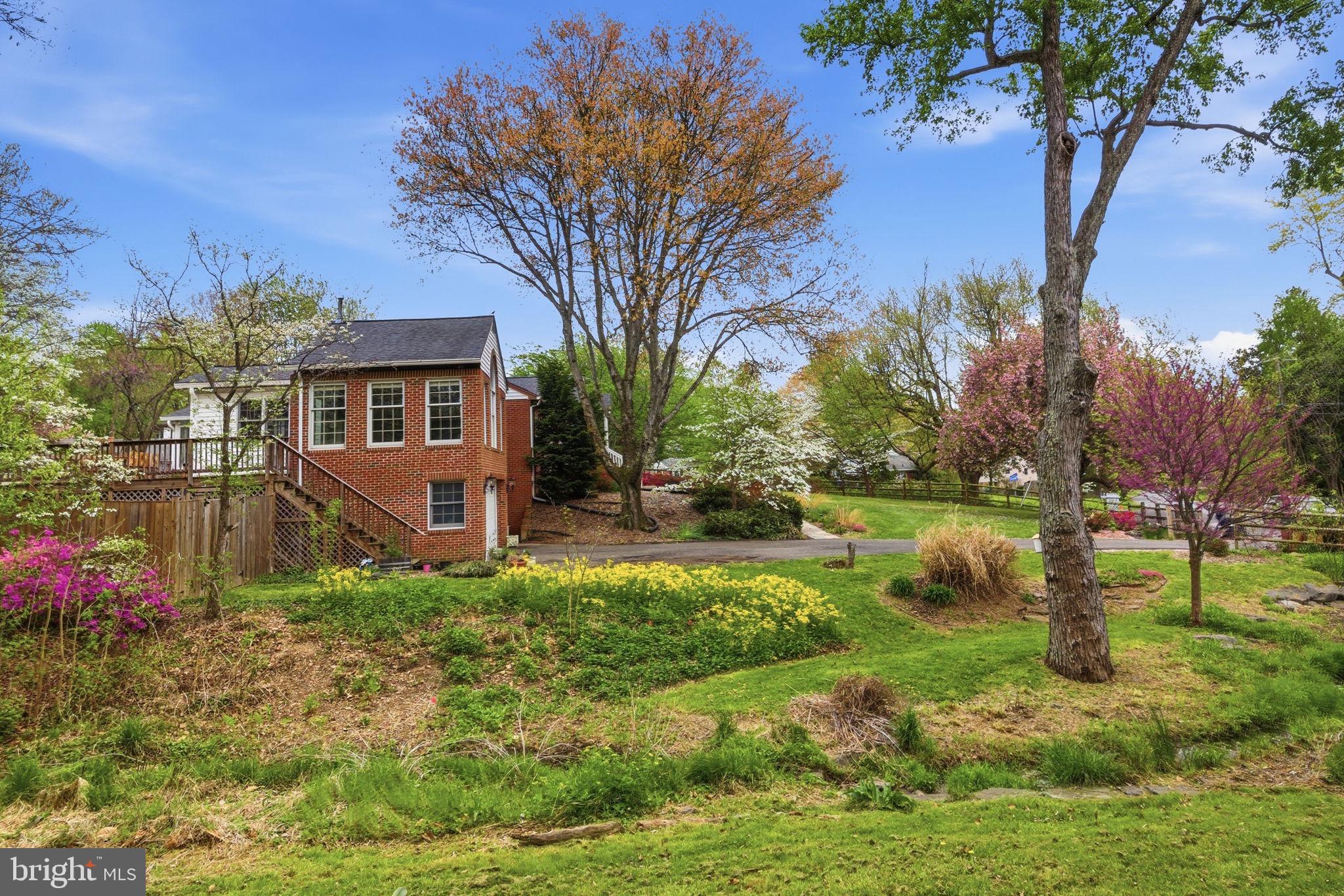 WILLOWRUN - Residential