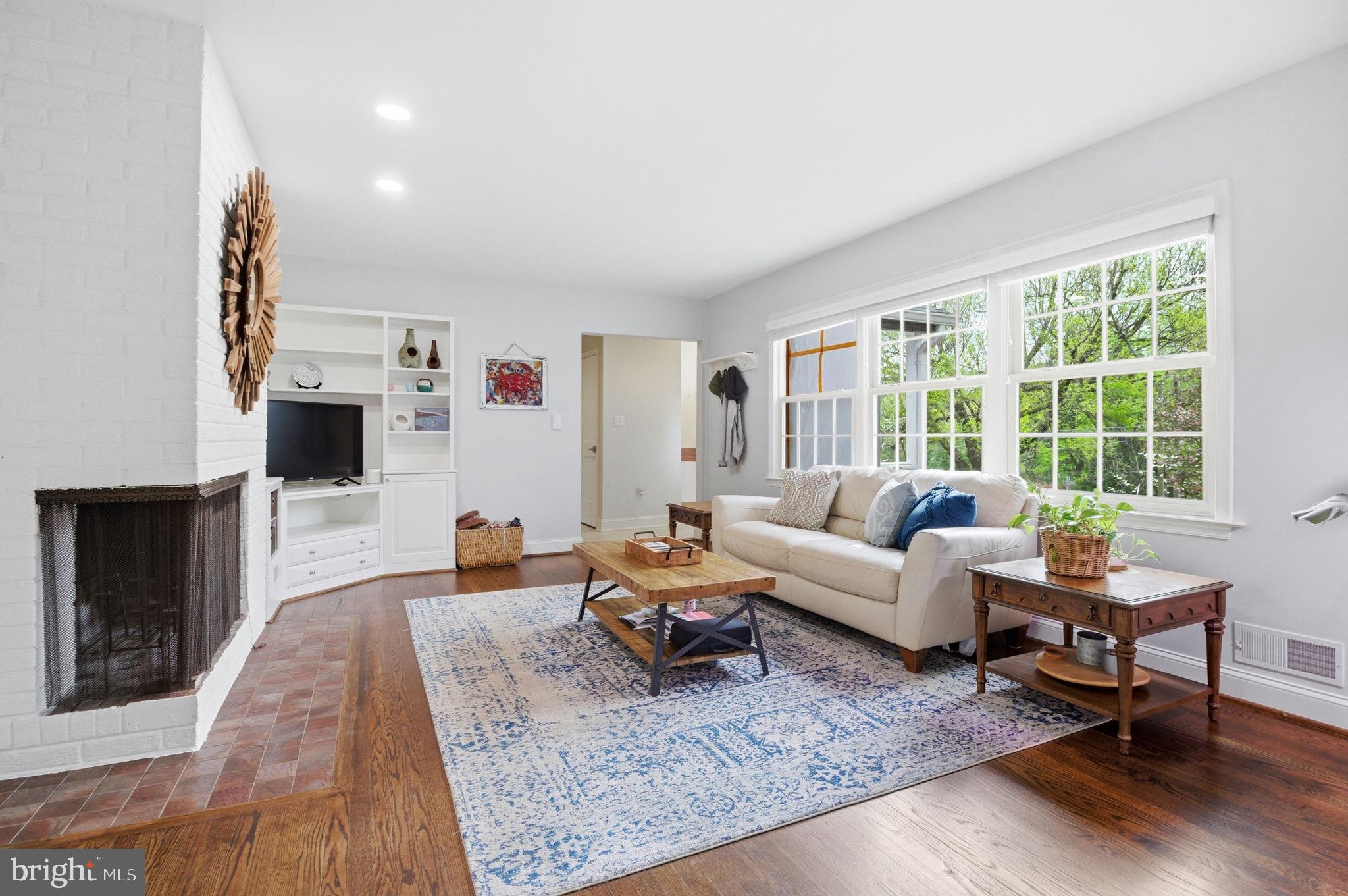 WILLOWRUN - Residential