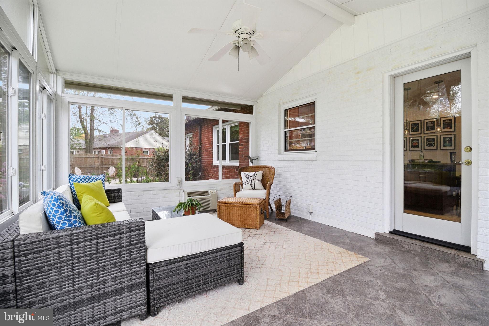 WILLOWRUN - Residential