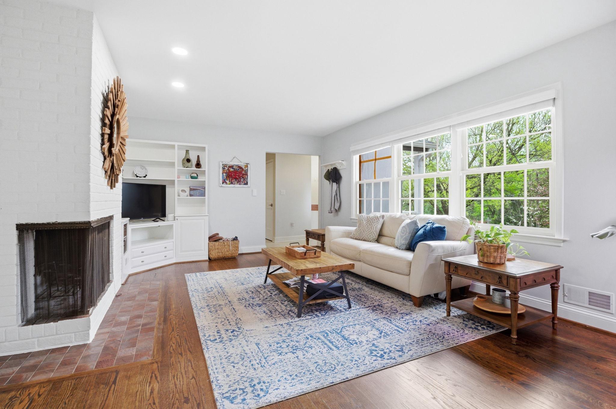 WILLOWRUN - Residential