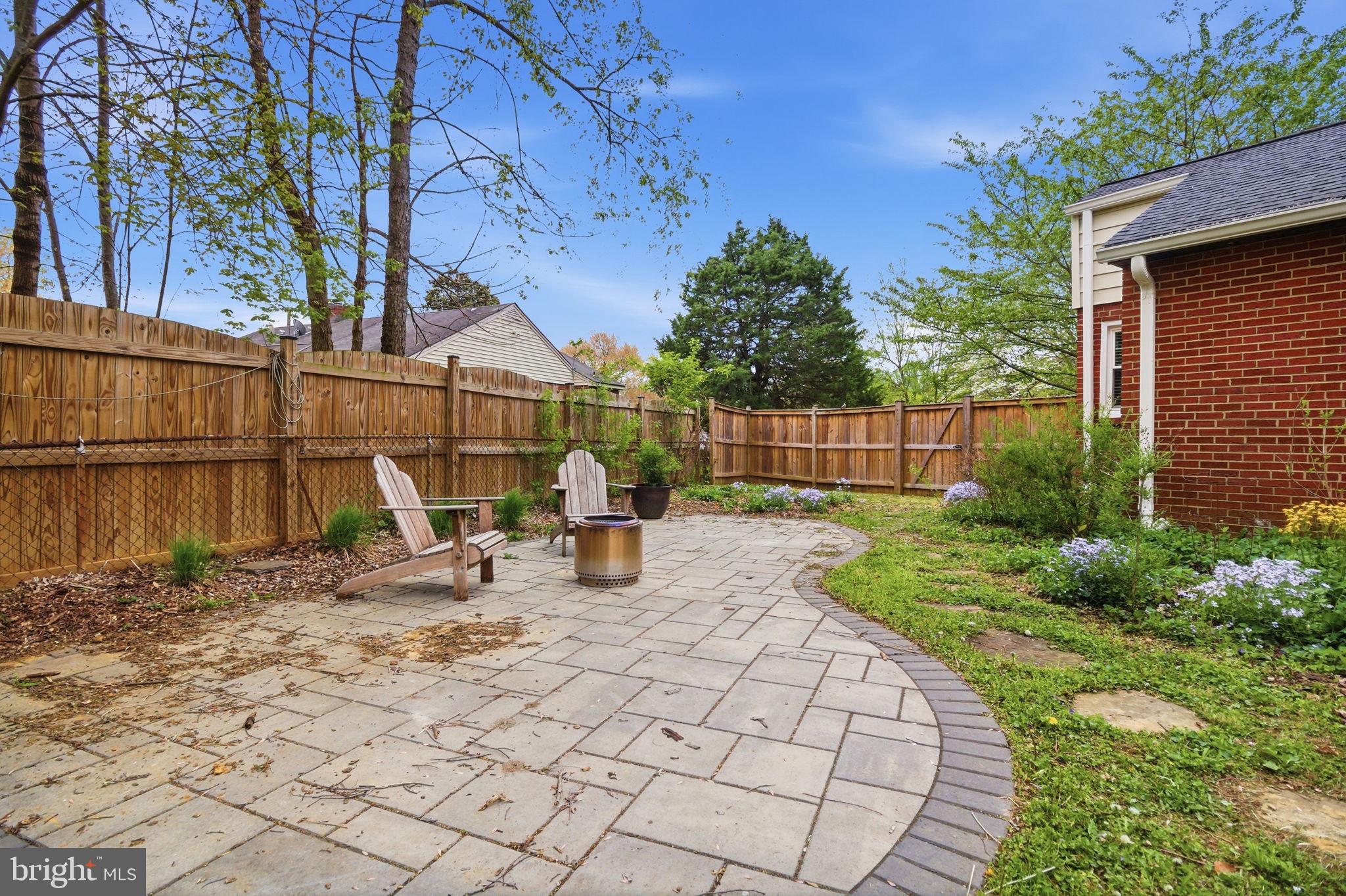 WILLOWRUN - Residential