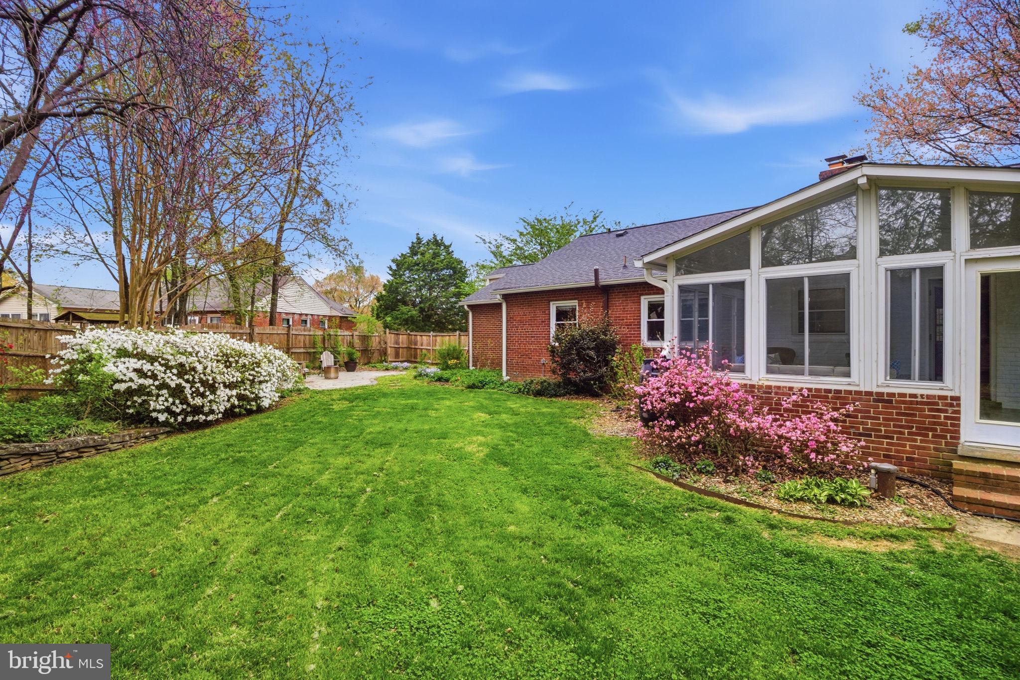 WILLOWRUN - Residential