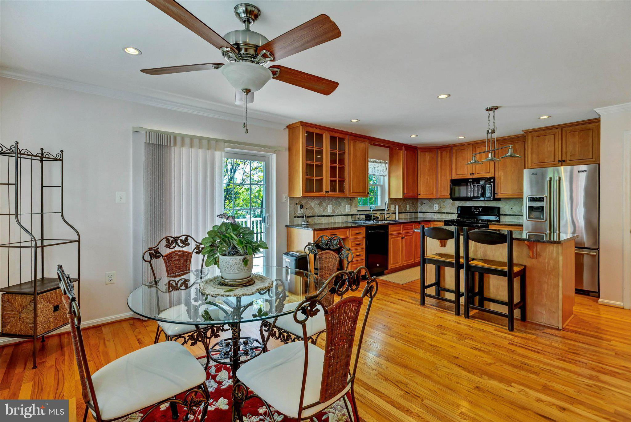 GOLDSBOROUGH MANOR - Residential