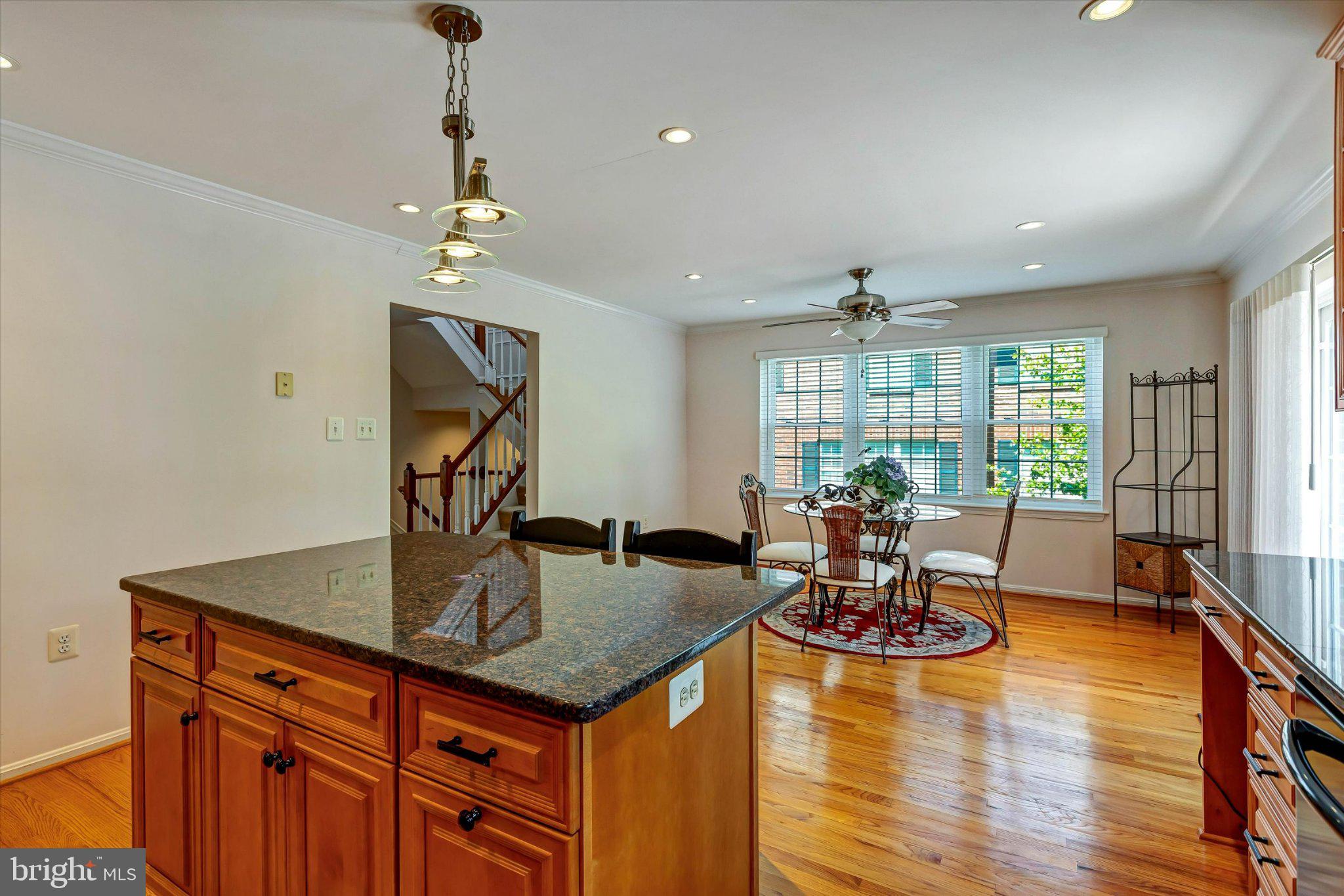 GOLDSBOROUGH MANOR - Residential