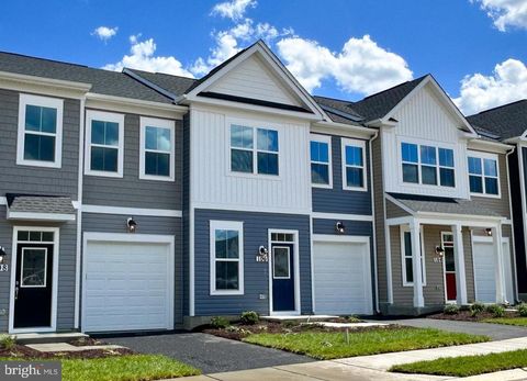Townhouse For Sale - 106 Heirloom Way<br/> Frederick County, WINCHESTER, VA 22603