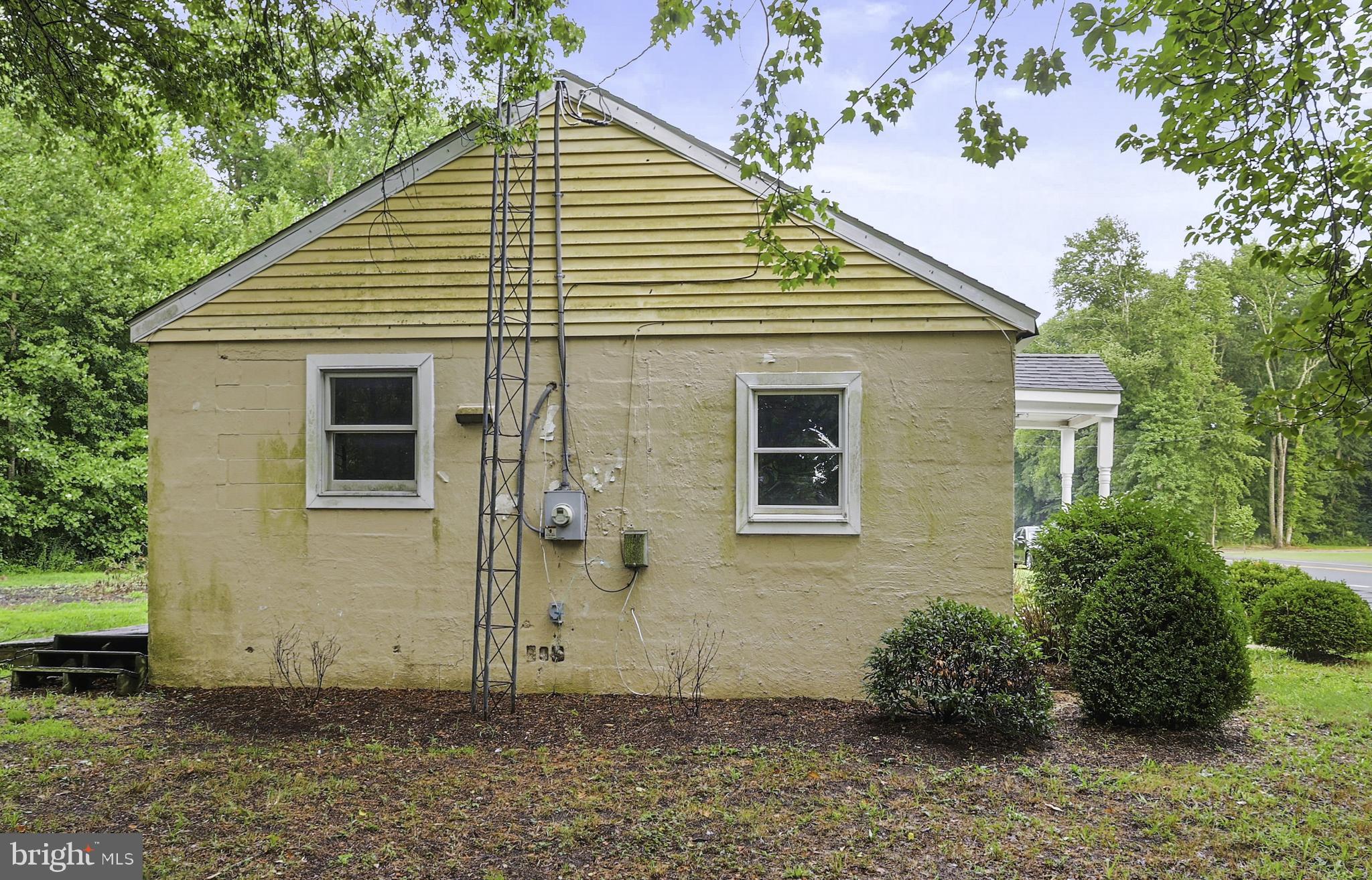 1470 EVERETTS CORNER ROAD