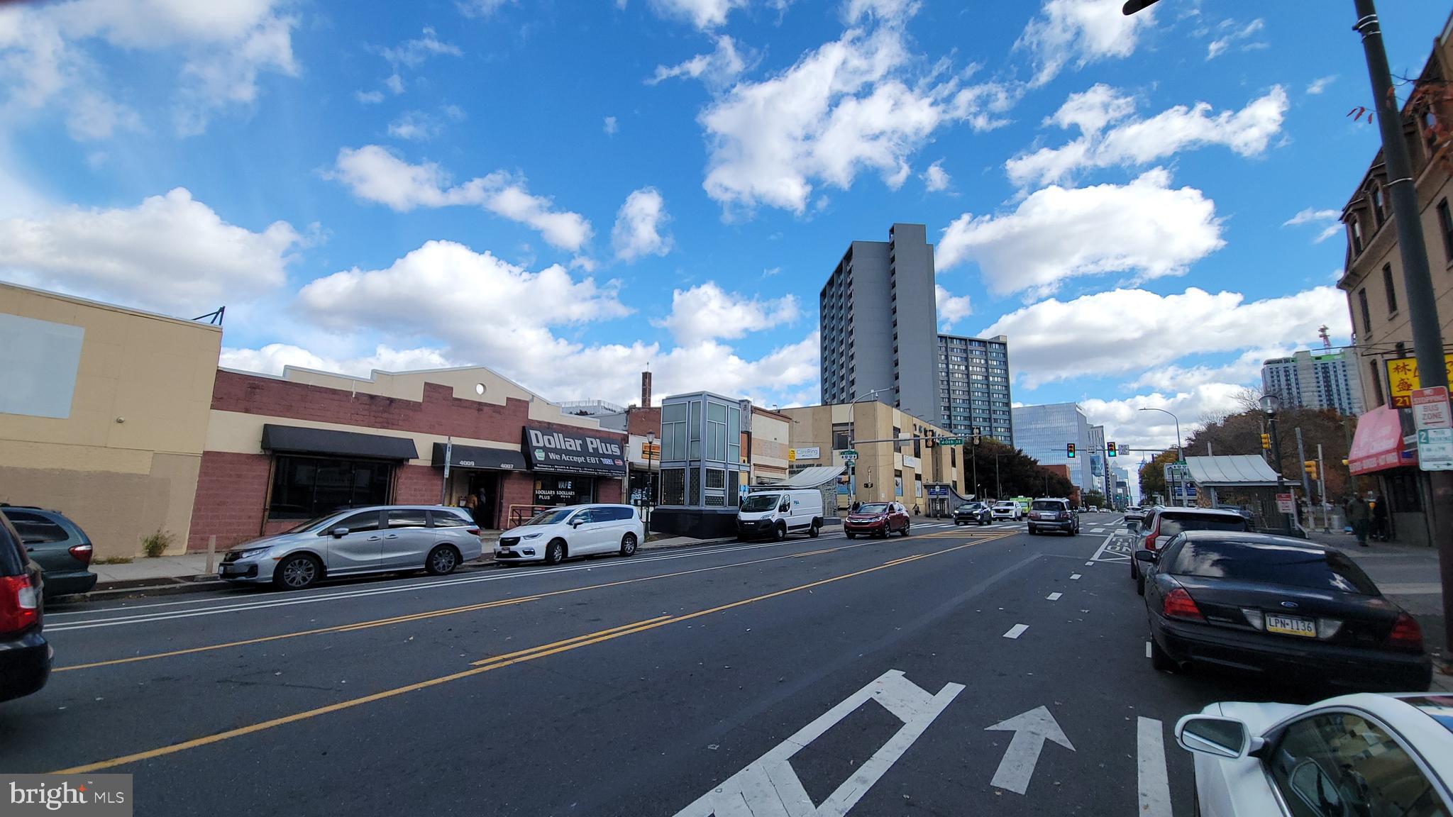 UNIVERSITY CITY - Commercial Lease