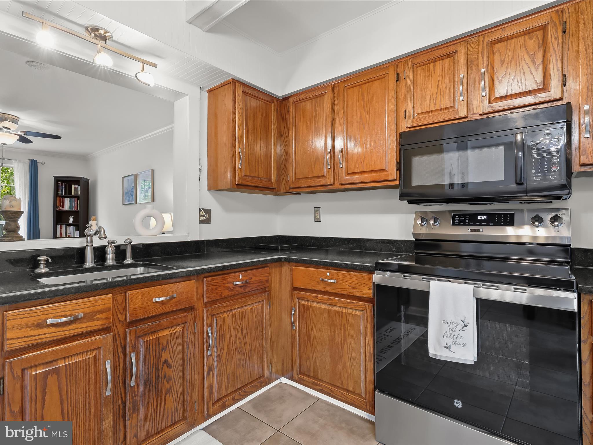 HUNTERS RUN - Residential